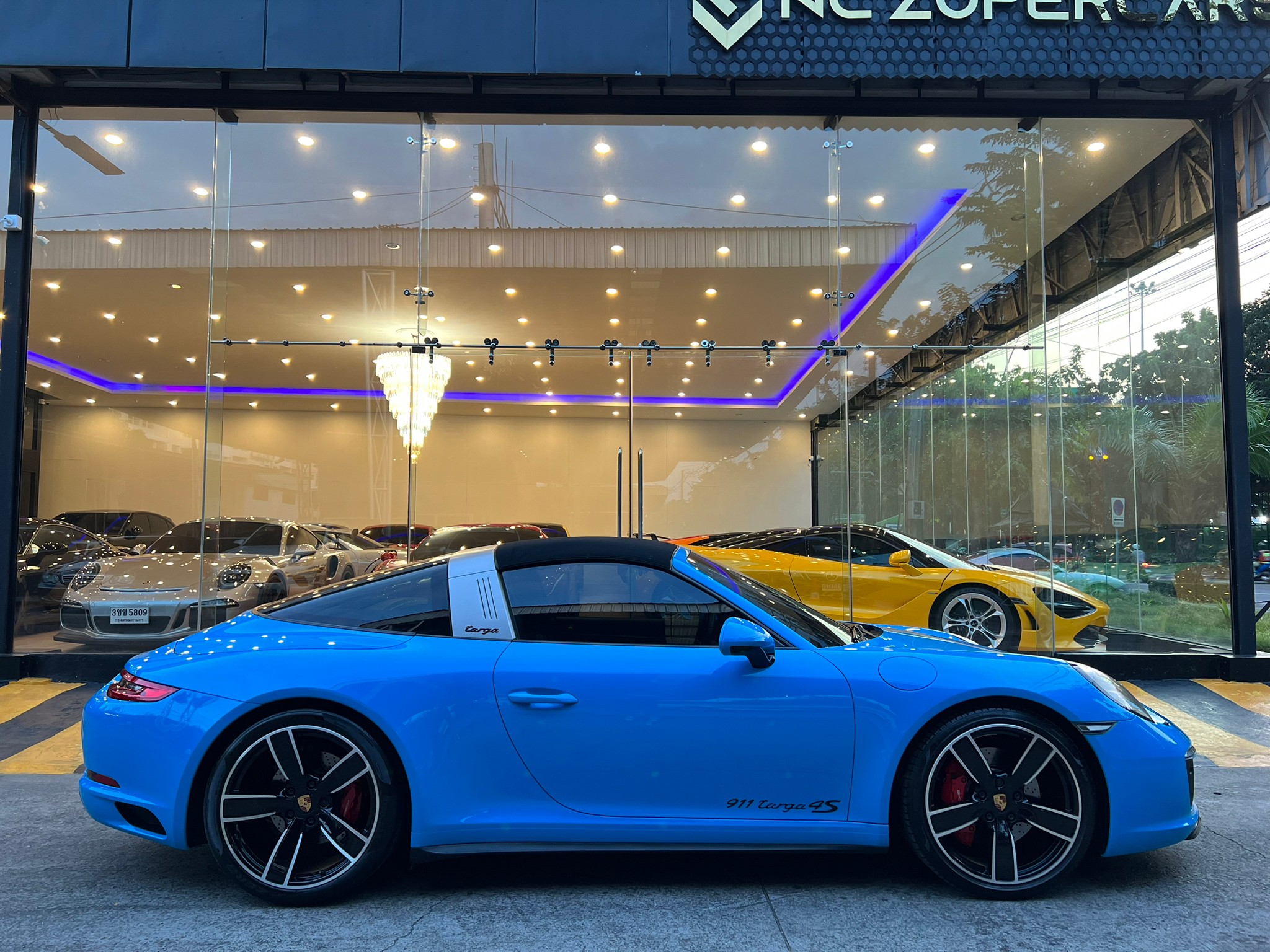 2022 Porsche Carrera 991.2 Targa4S Miamiblue สีฟ้า (รูปที่ 14)
