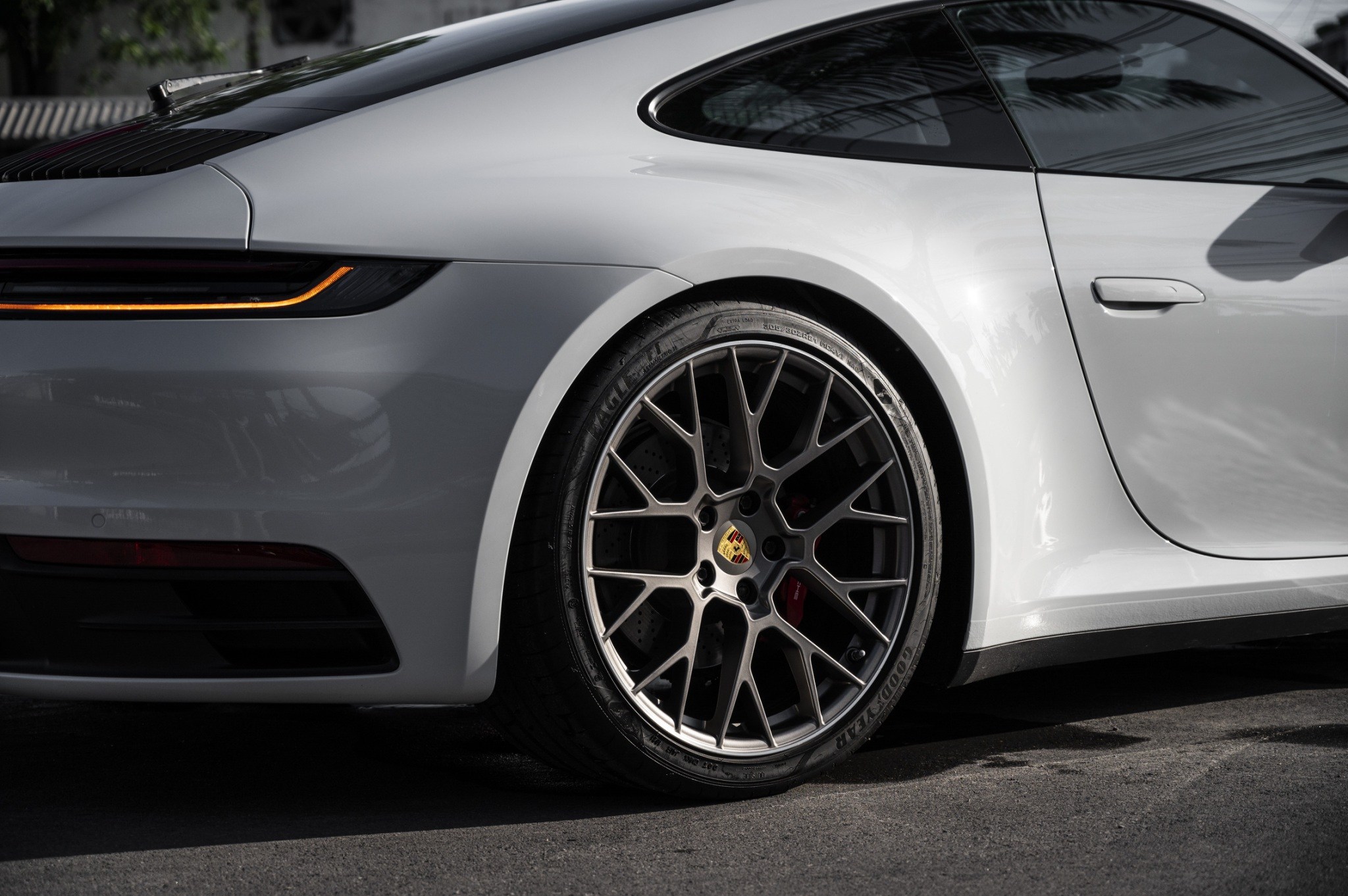 2019 Porsche 992 Carera S สีขาว (รูปที่ 7)