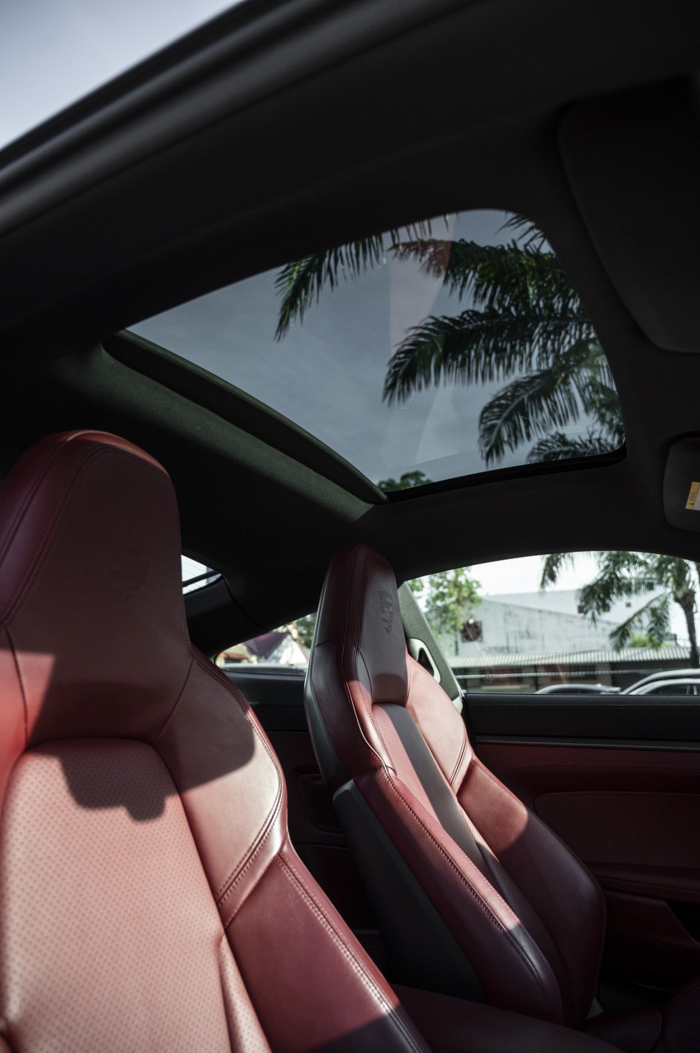2019 Porsche 992 Carera S สีขาว (รูปที่ 15)