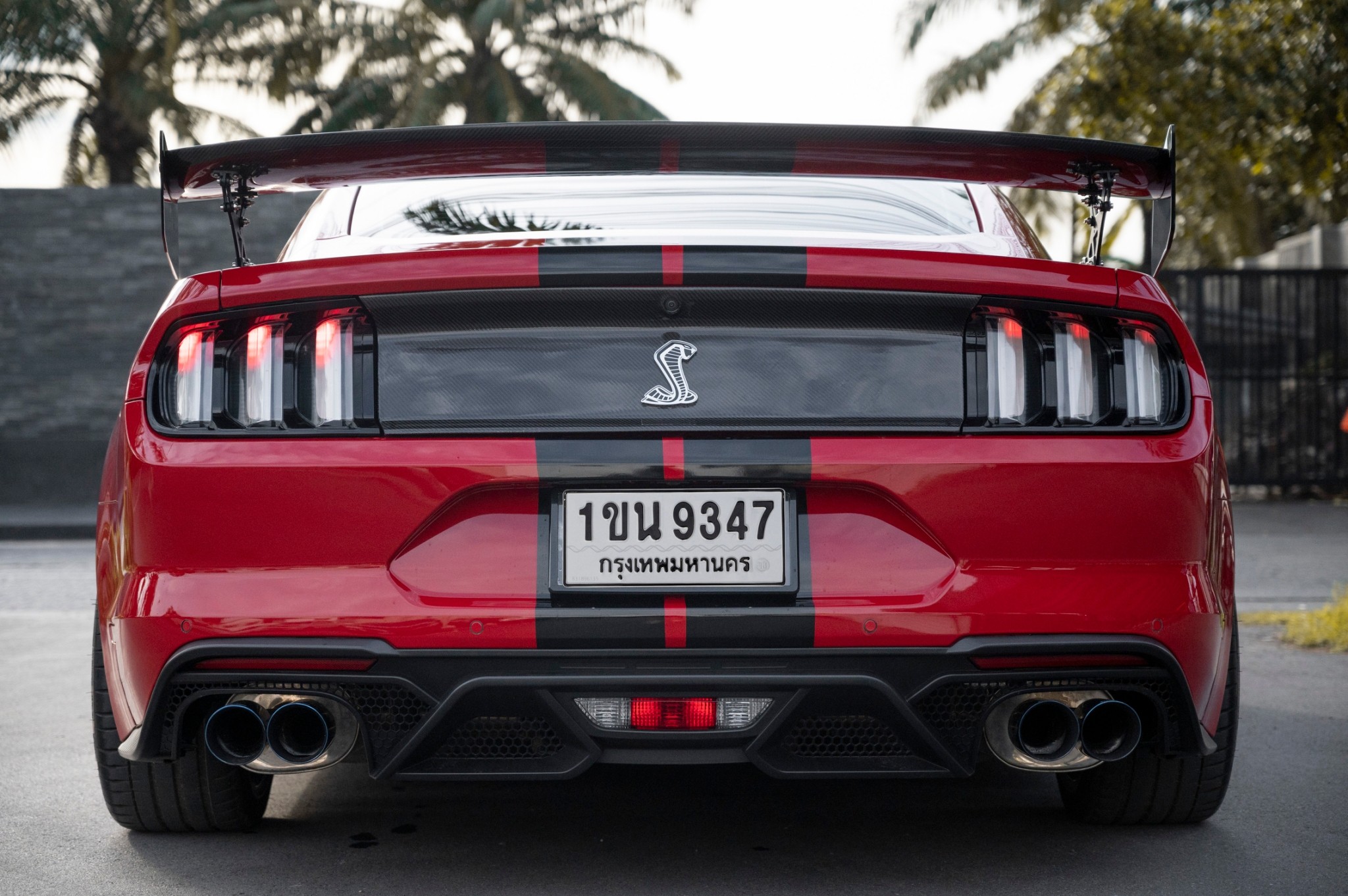 2016 Ford Mustang สีแดง (รูปที่ 3)