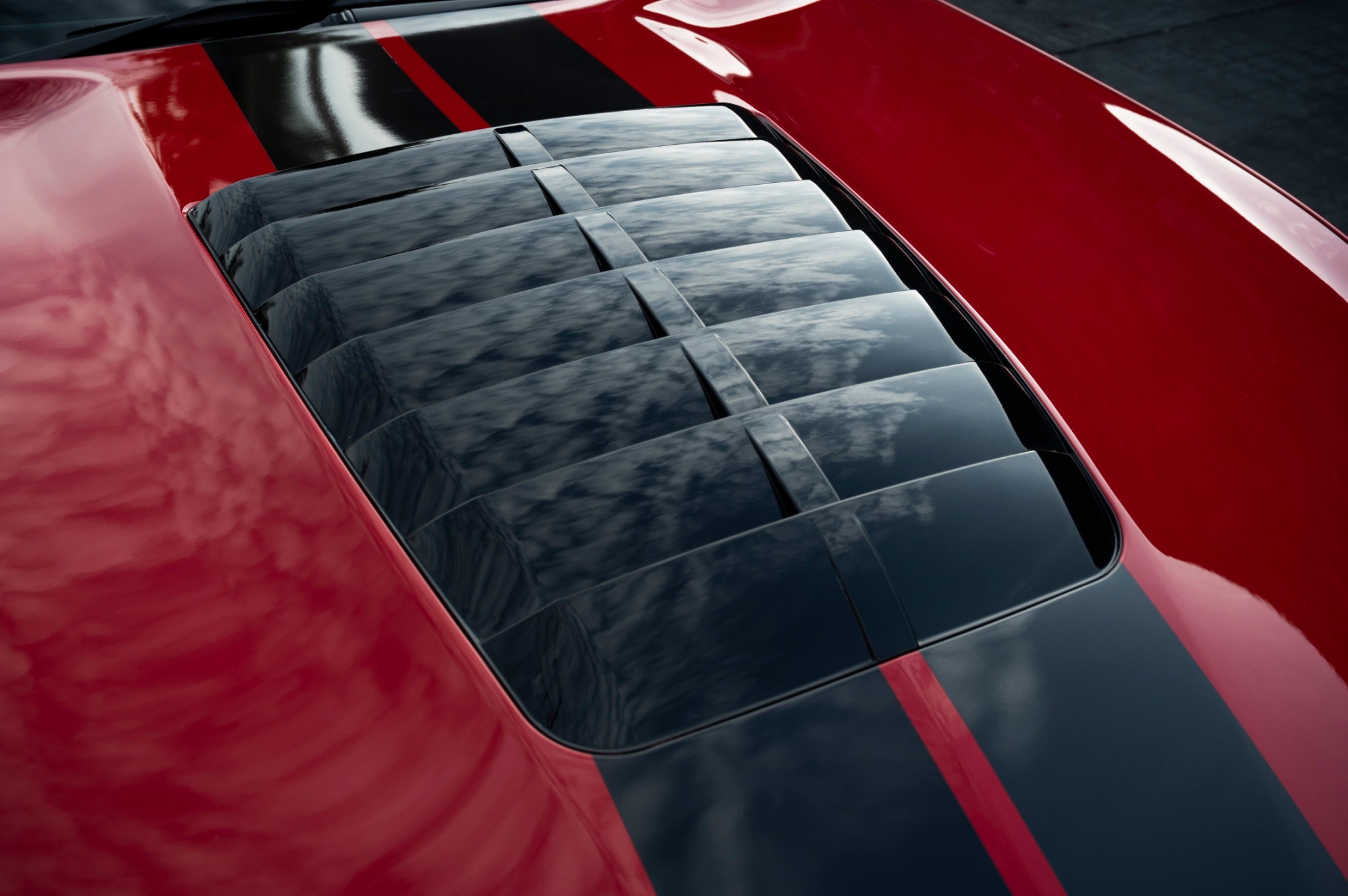 2016 Ford Mustang สีแดง (รูปที่ 20)