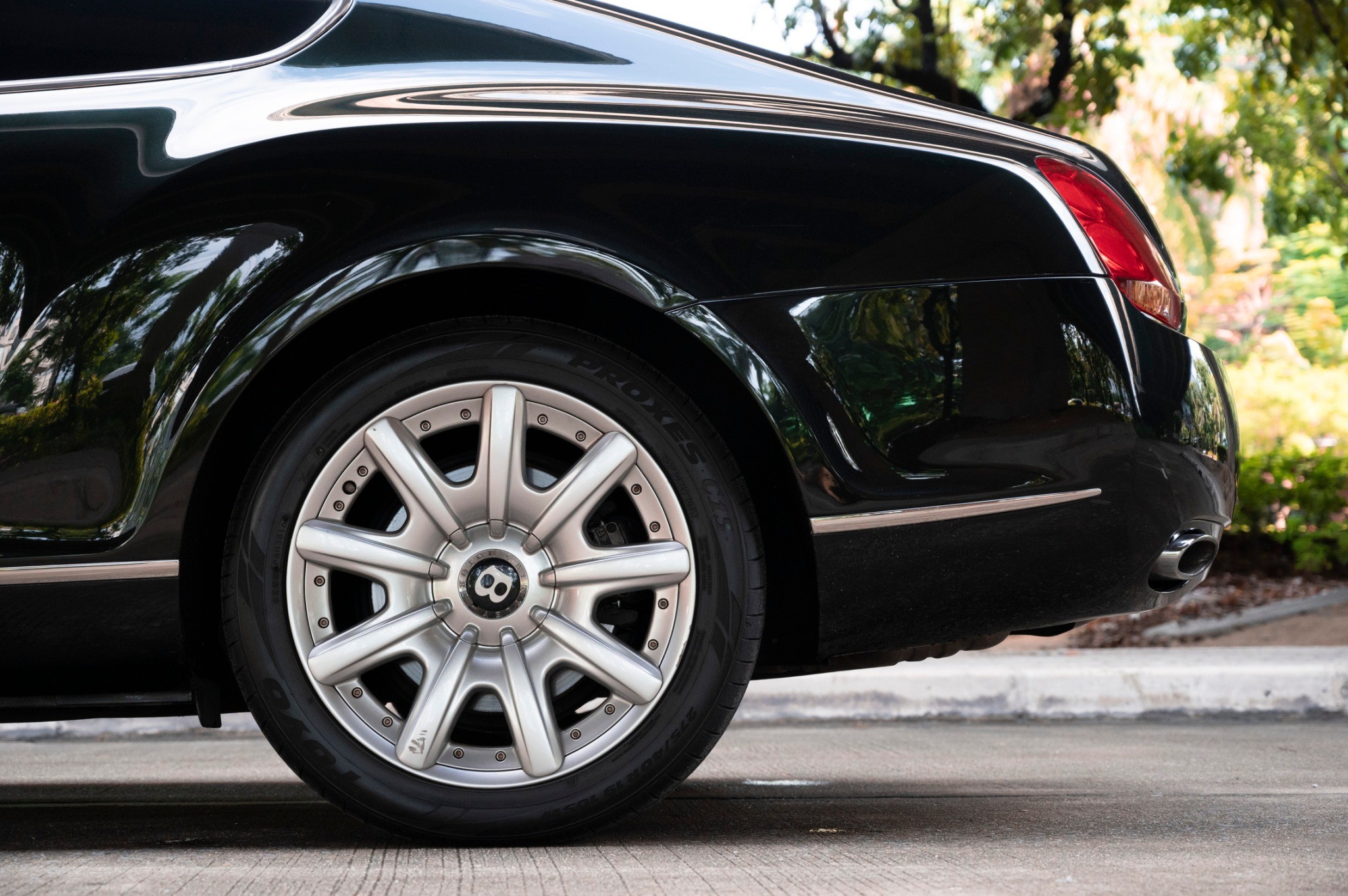 2012 Bentley Continental GT สีดำ (รูปที่ 6)