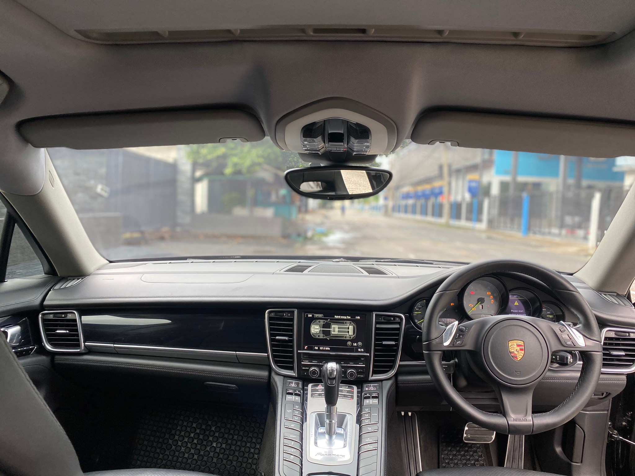 2014 Porsche Panamera E-Hybrid สีดำ (รูปที่ 11)