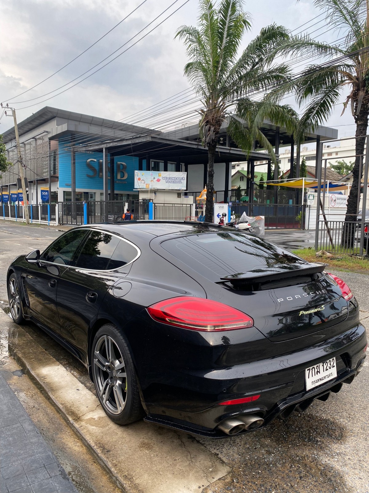 2014 Porsche Panamera E-Hybrid สีดำ (รูปที่ 7)