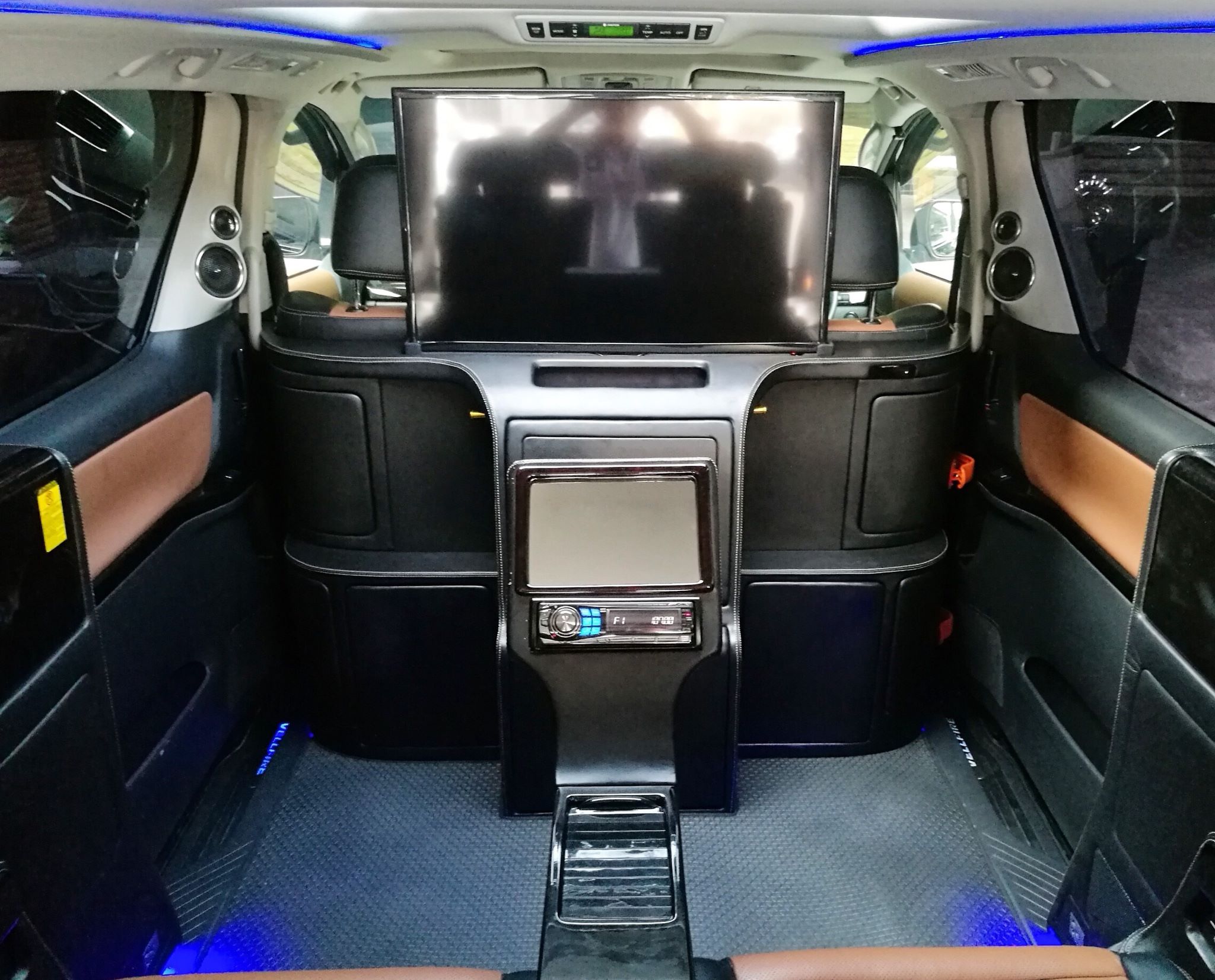 2014 Toyota Vellfire สีดำ (รูปที่ 14)