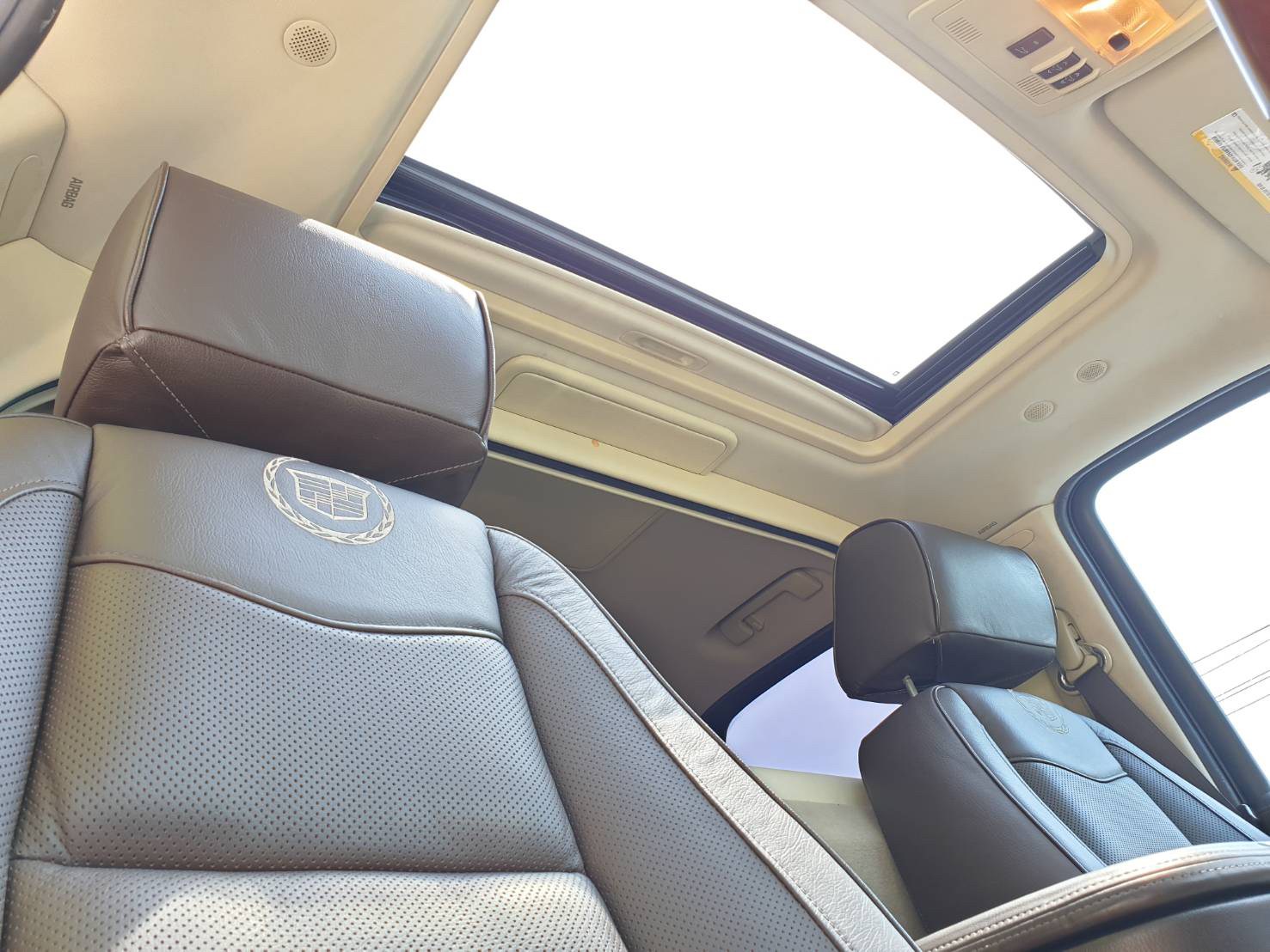 2020 Citroen CADILLAC ESCARADE 6.2 L VIP สีดำ (รูปที่ 18)
