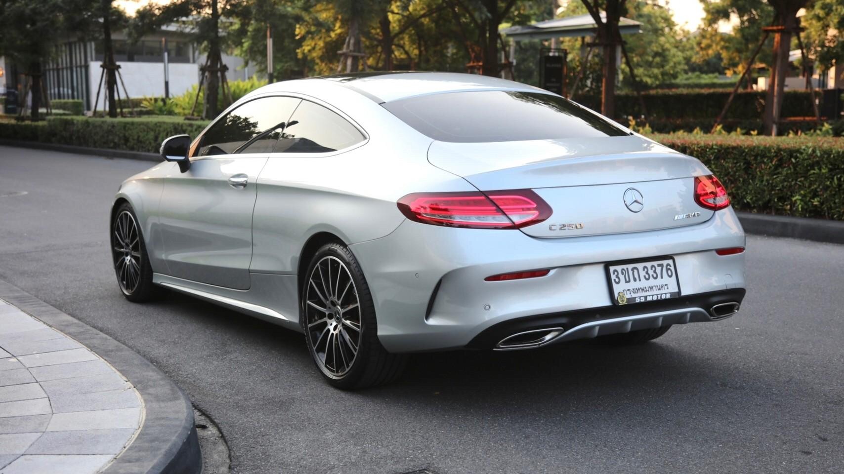 2016 Mercedes-Benz C-Class C205 C250 สีเงิน