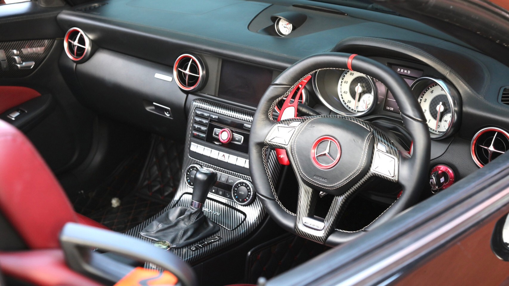 2012 Mercedes-Benz SLK-Class 200 AMG สีดำ (รูปที่ 8)