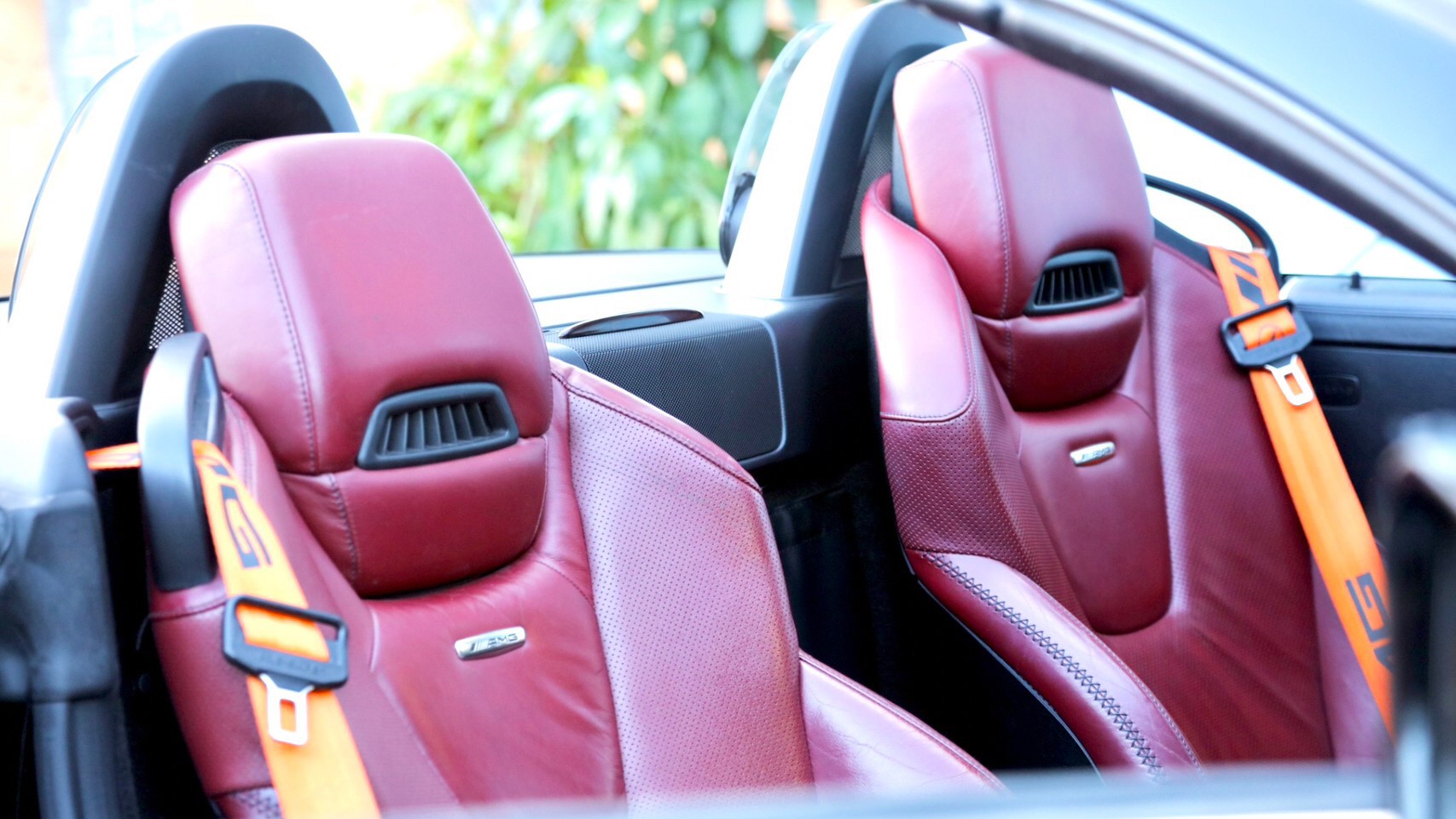 2012 Mercedes-Benz SLK-Class 200 AMG สีดำ (รูปที่ 6)