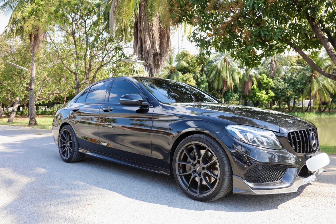 Mercedes-Benz C-Class C300 AMG สีดำ