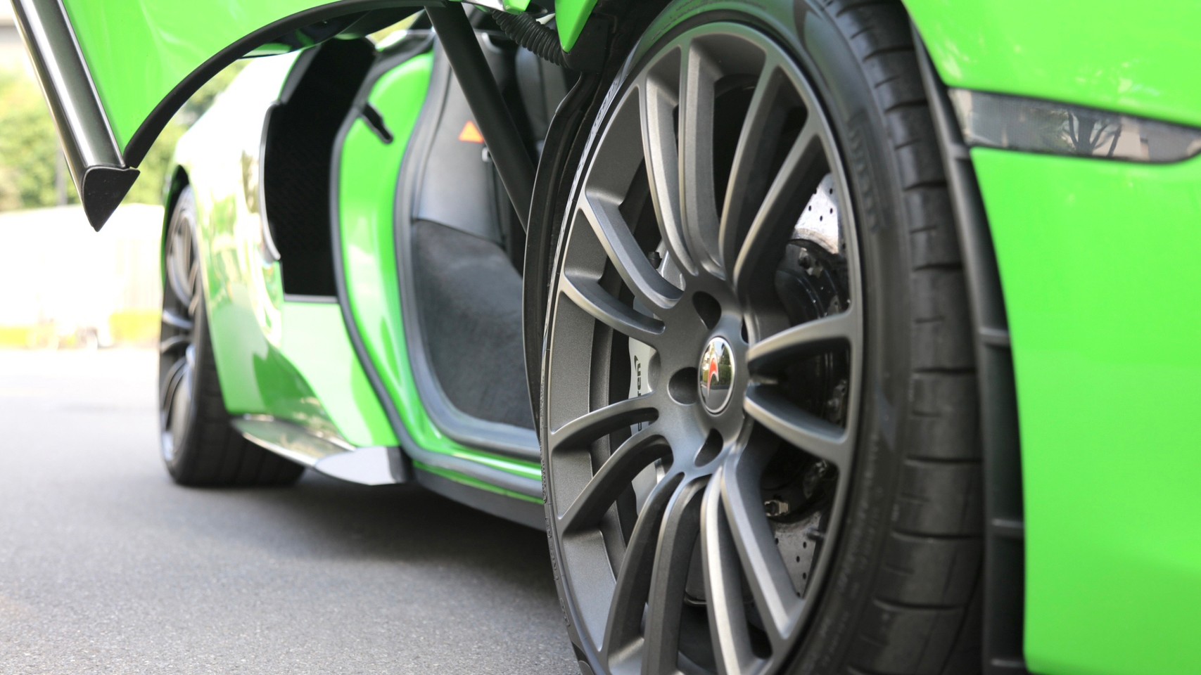 2019 McLaren 570S สีเขียว (รูปที่ 6)