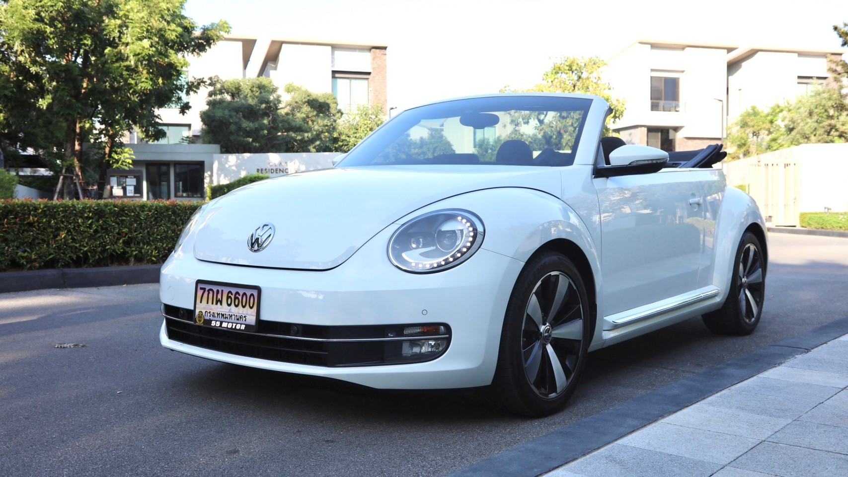 2014 Volkswagen Beetle สีขาว