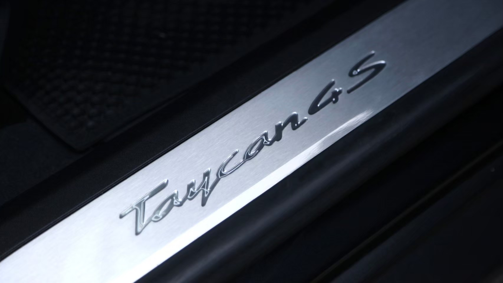 2022 Porsche TAYCAN 4S สีดำ (รูปที่ 7)