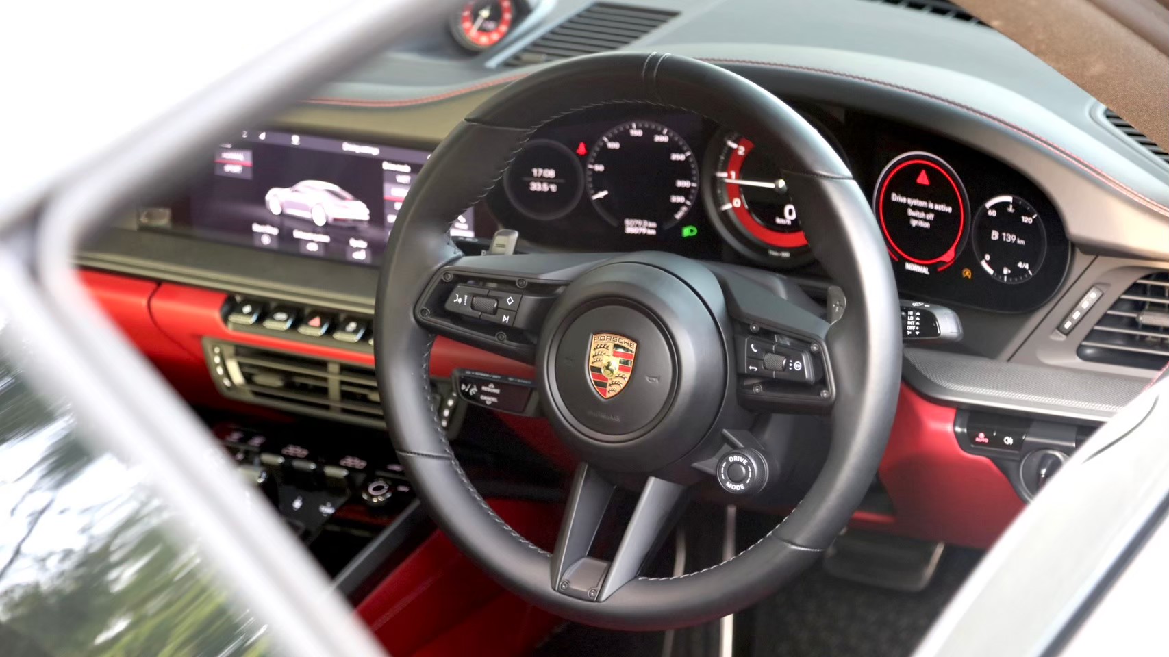 2020 Porsche Porsche Carrera S (992) สีขาว (รูปที่ 16)