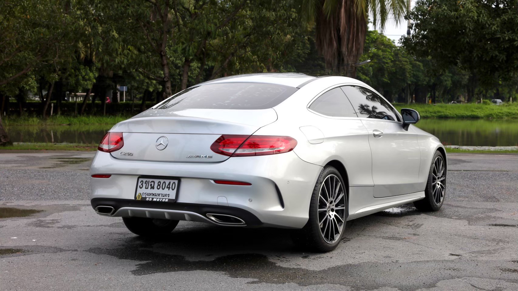 2017 Mercedes-Benz C250 AMG COUPE สีเงิน (รูปที่ 3)