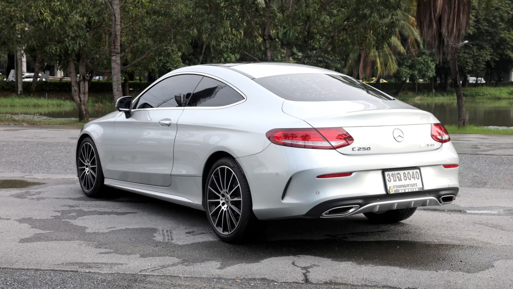 2017 Mercedes-Benz C250 AMG COUPE สีเงิน