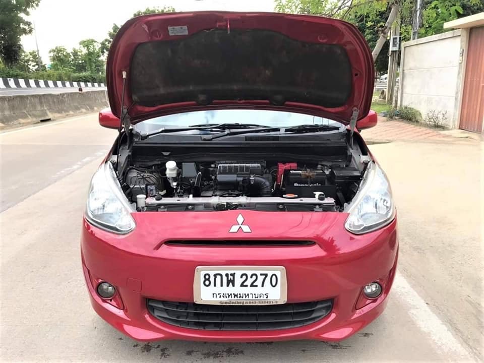 Mitsubishi Mirage ปี 2013 สีแดง