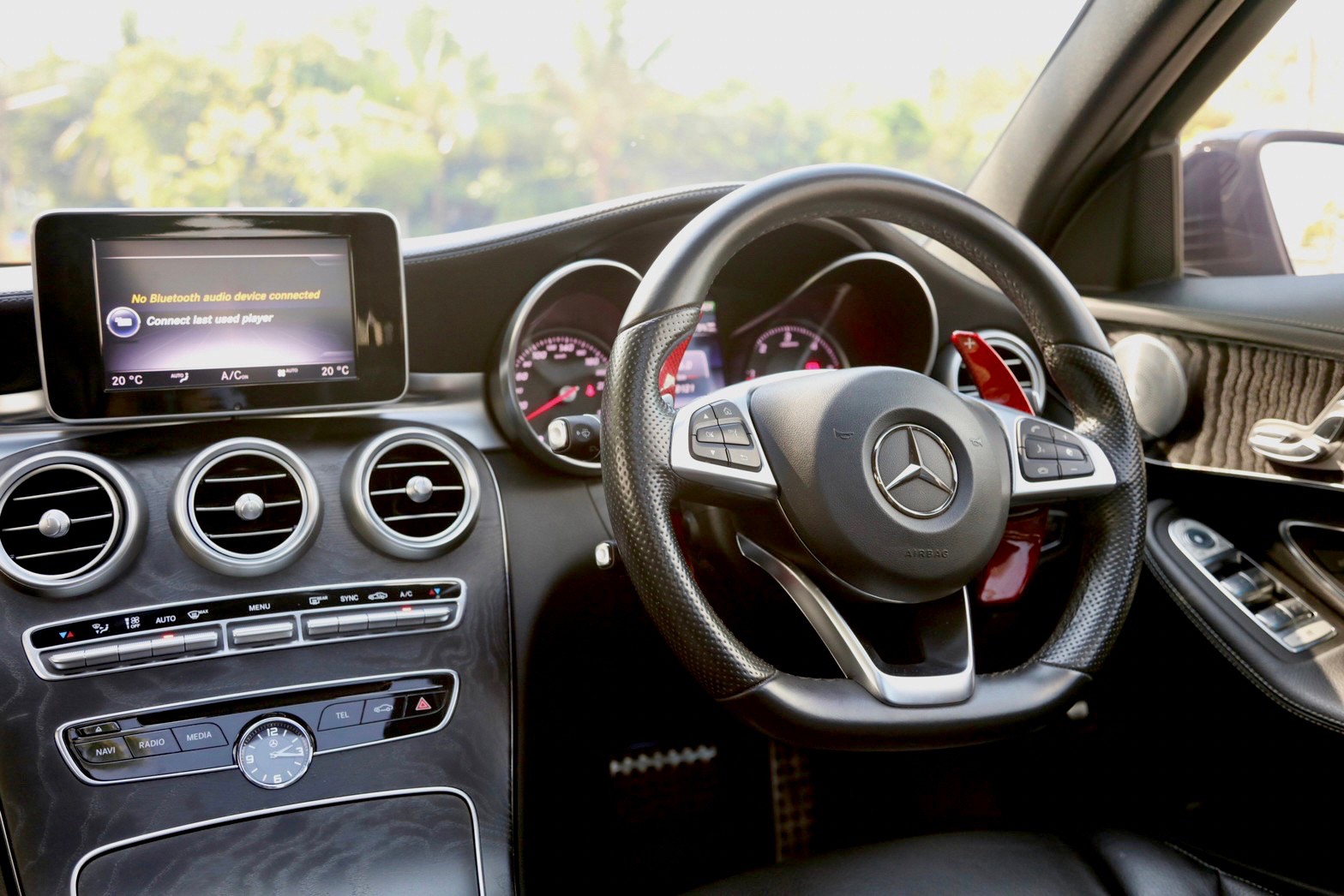 2015 Mercedes-Benz C-Class C300 AMG สีดำ (รูปที่ 4)