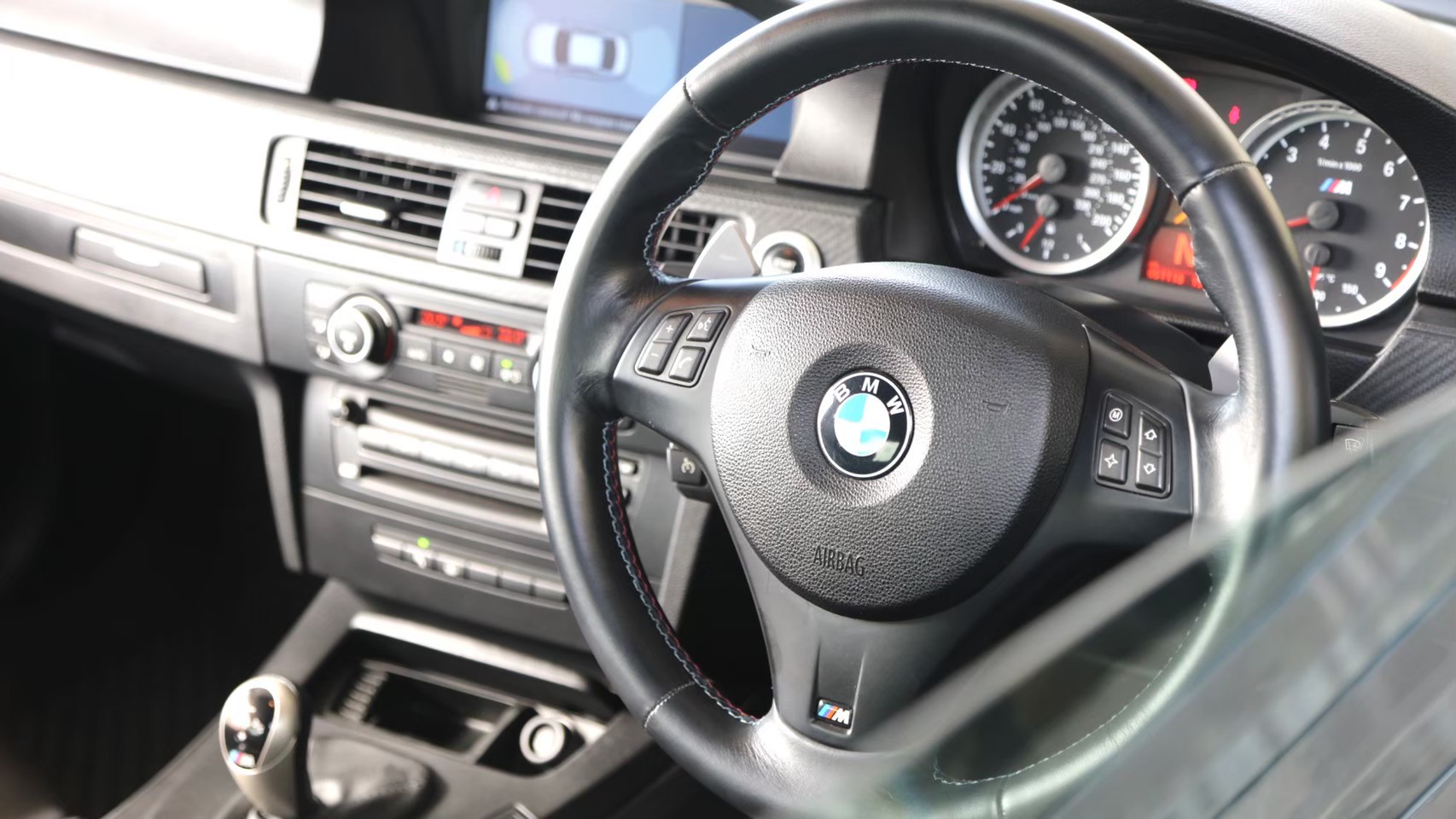 2008 BMW M3 (E92) สีขาว (รูปที่ 5)