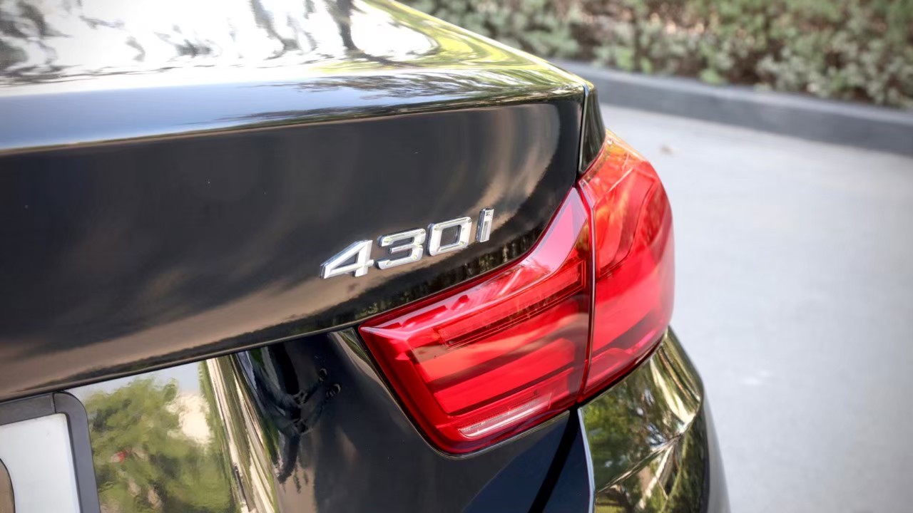 2022 BMW 430i M SPORT สีดำ (รูปที่ 9)
