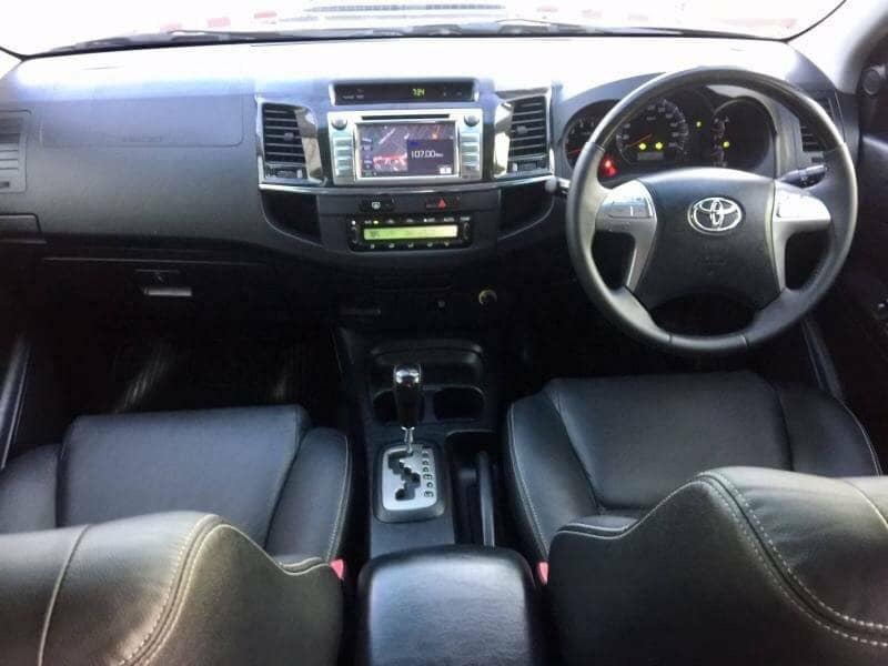 Toyota Fortuner GEN 1 ไมเนอร์เชนจ์ โฉม 2011-2014 ปี 2014 สีด (รูปที่ 4)