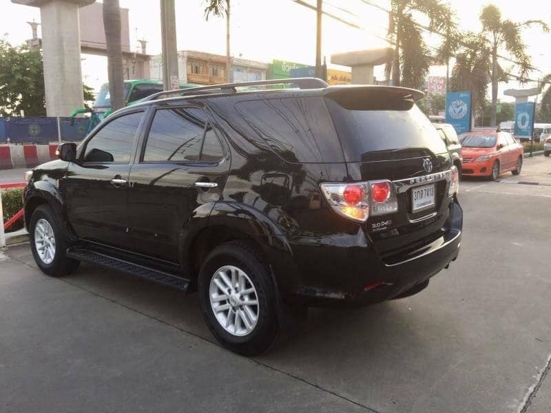 Toyota Fortuner GEN 1 ไมเนอร์เชนจ์ โฉม 2011-2014 ปี 2014 สีด (รูปที่ 2)