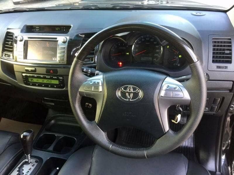 Toyota Fortuner GEN 1 ไมเนอร์เชนจ์ โฉม 2011-2014 ปี 2014 สีด (รูปที่ 5)