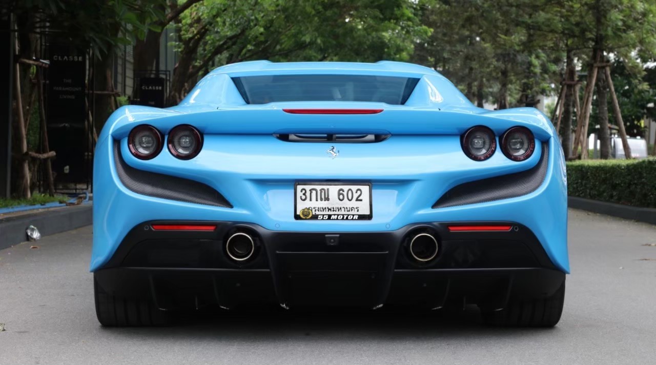 2021 Ferrari F8 SPIDER สีฟ้า (รูปที่ 10)