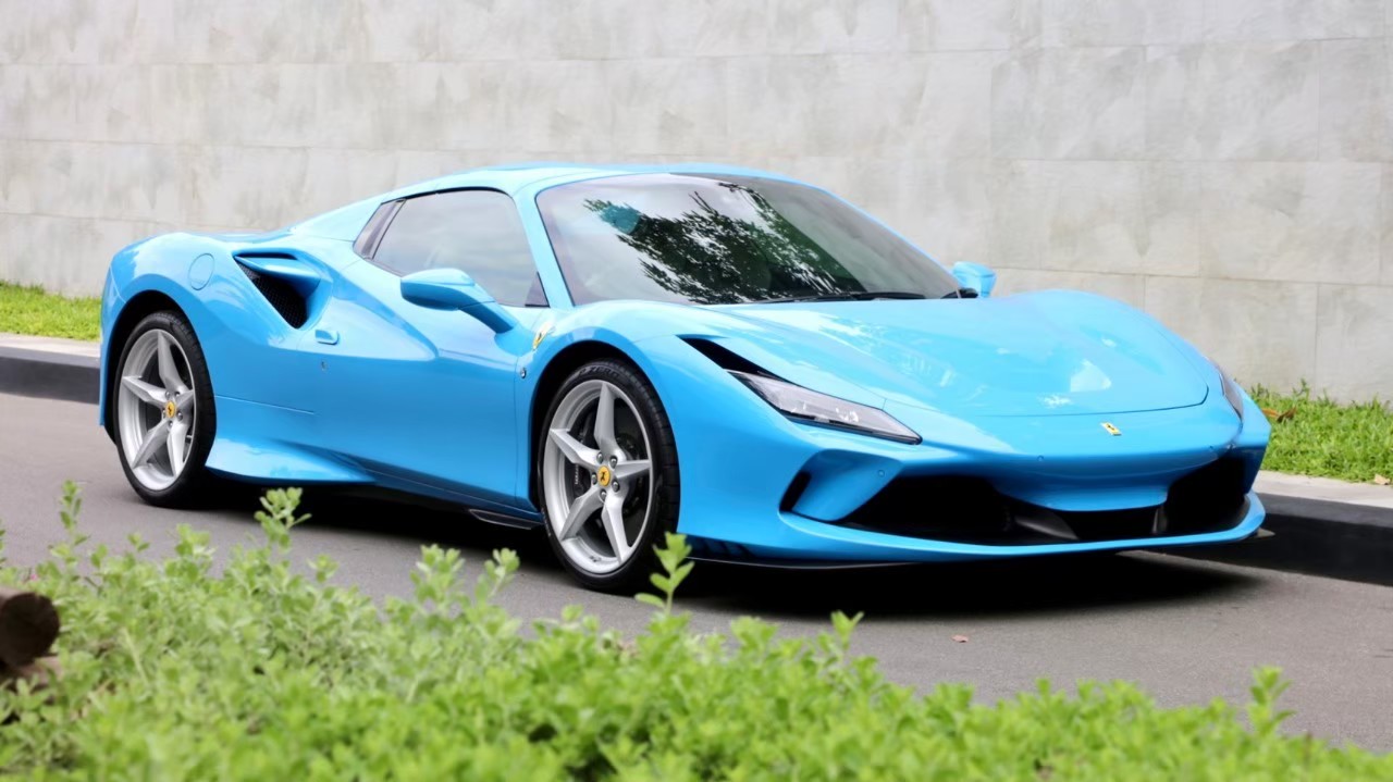 2021 Ferrari F8 SPIDER สีฟ้า