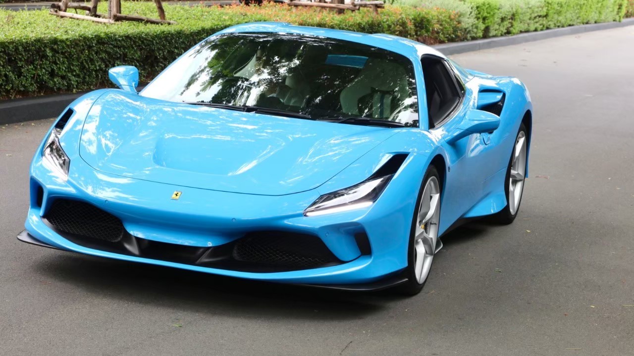 2021 Ferrari F8 SPIDER สีฟ้า