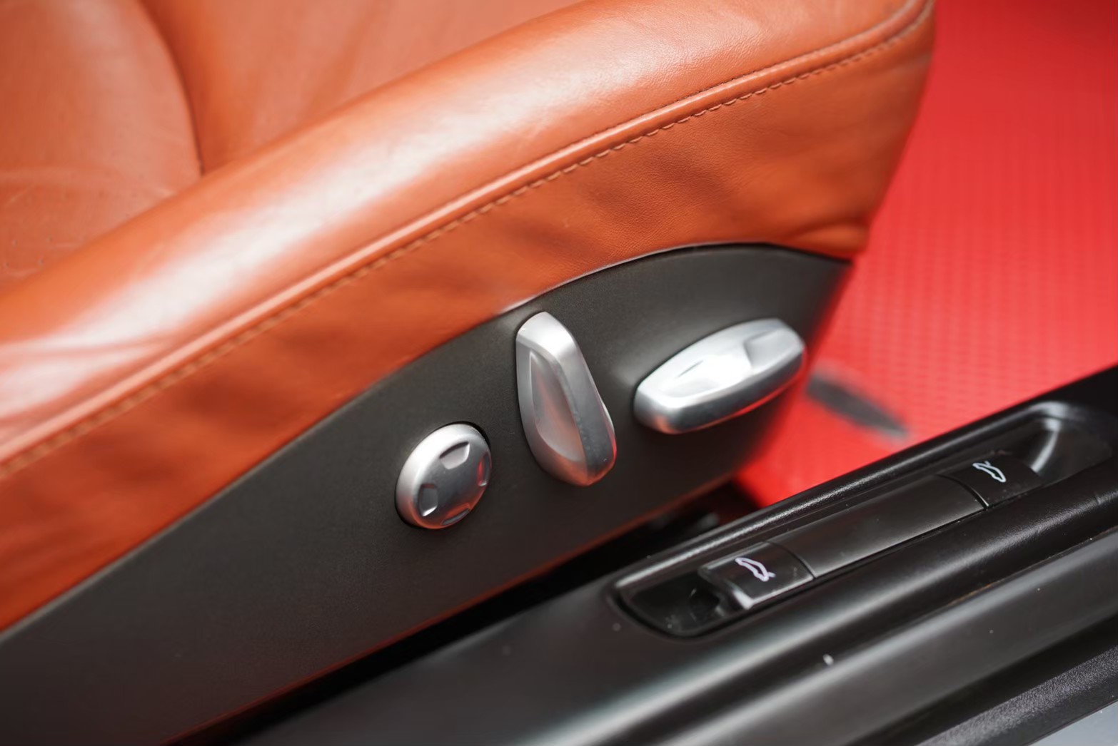 2011 Porsche 987.2 PDK สีเหลือง (รูปที่ 7)
