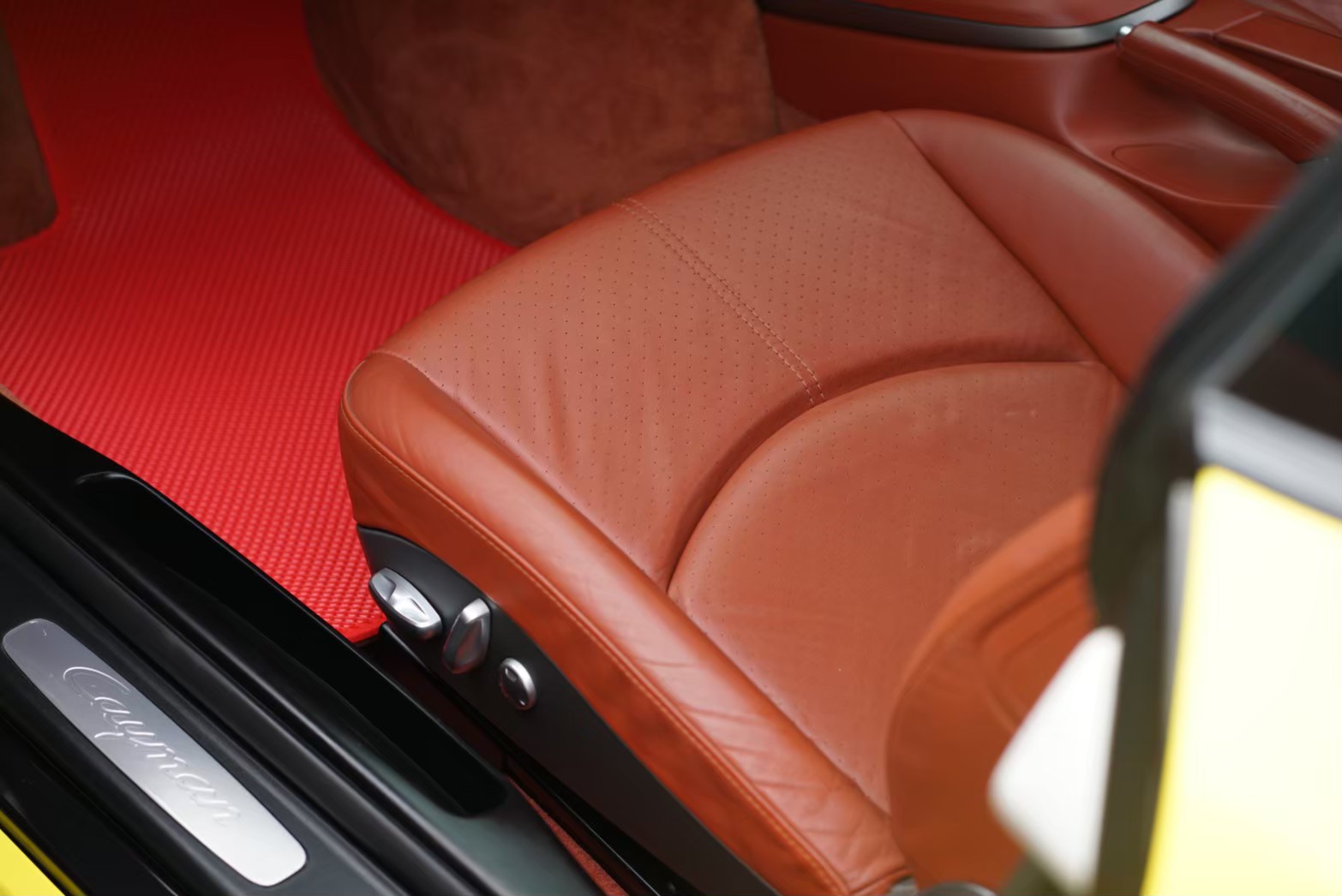 2011 Porsche 987.2 PDK สีเหลือง (รูปที่ 5)