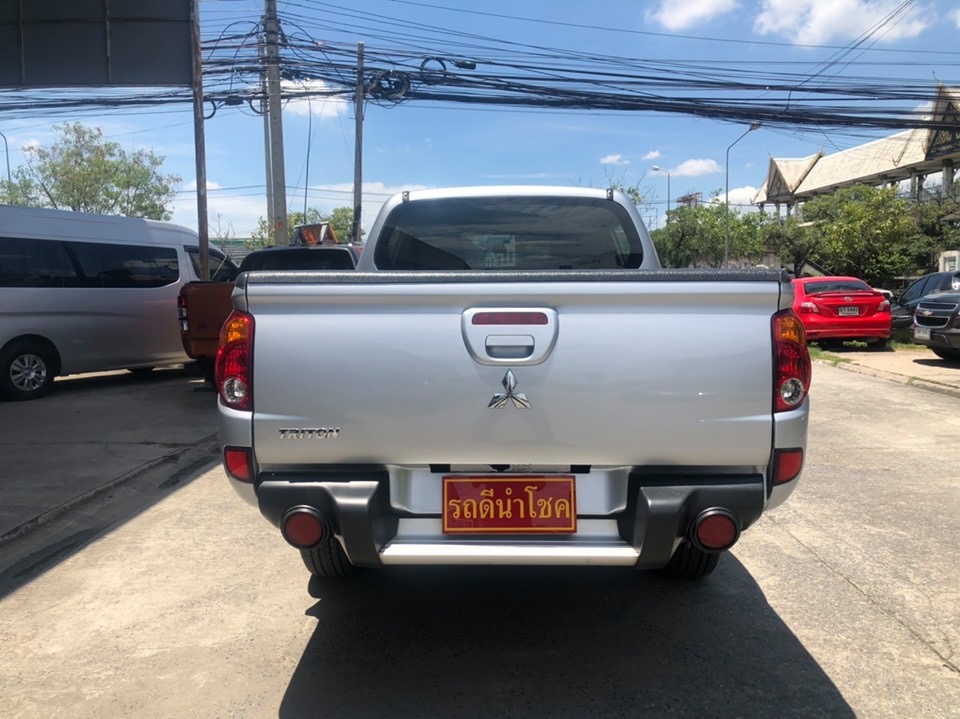 Mitsubishi Triton Double cab ปี 2014 สีเงิน (รูปที่ 6)