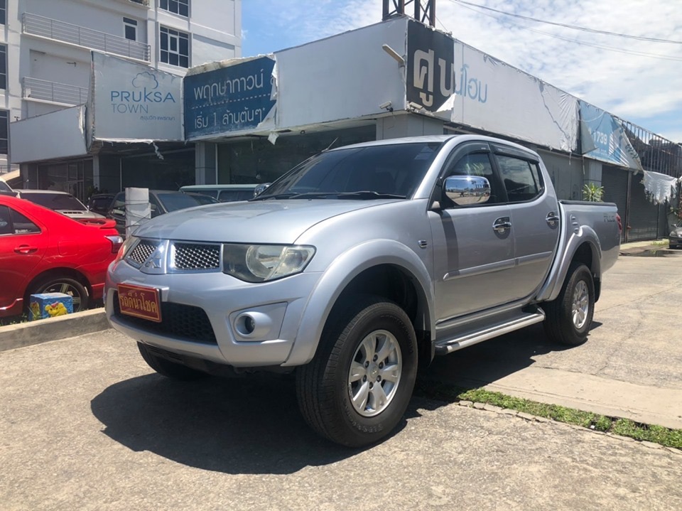 Mitsubishi Triton Double cab ปี 2014 สีเงิน (รูปที่ 3)