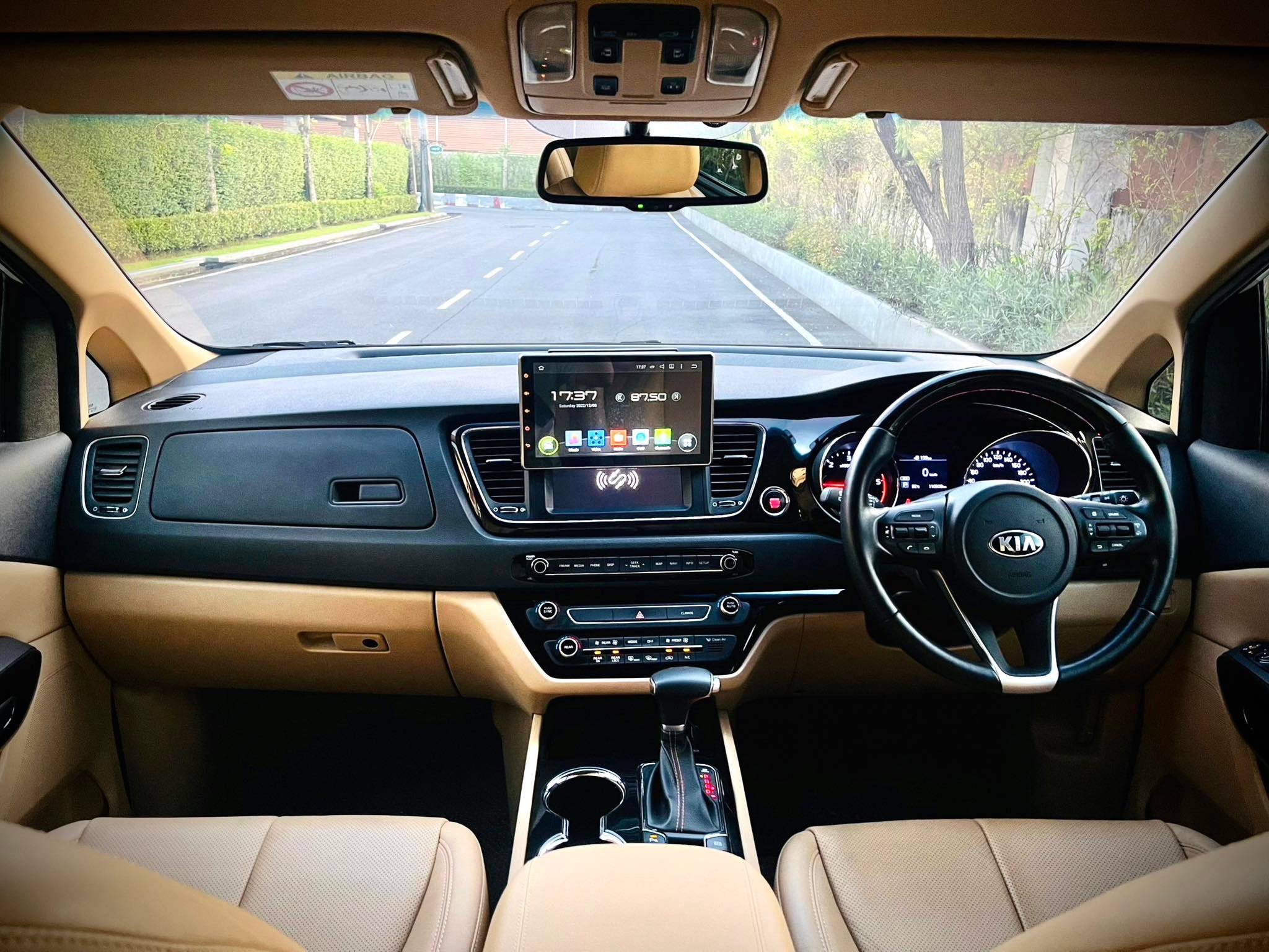 KIA Grand Carnival ขายถูกที่สุดในโลกมนุษย์ (รูปที่ 15)