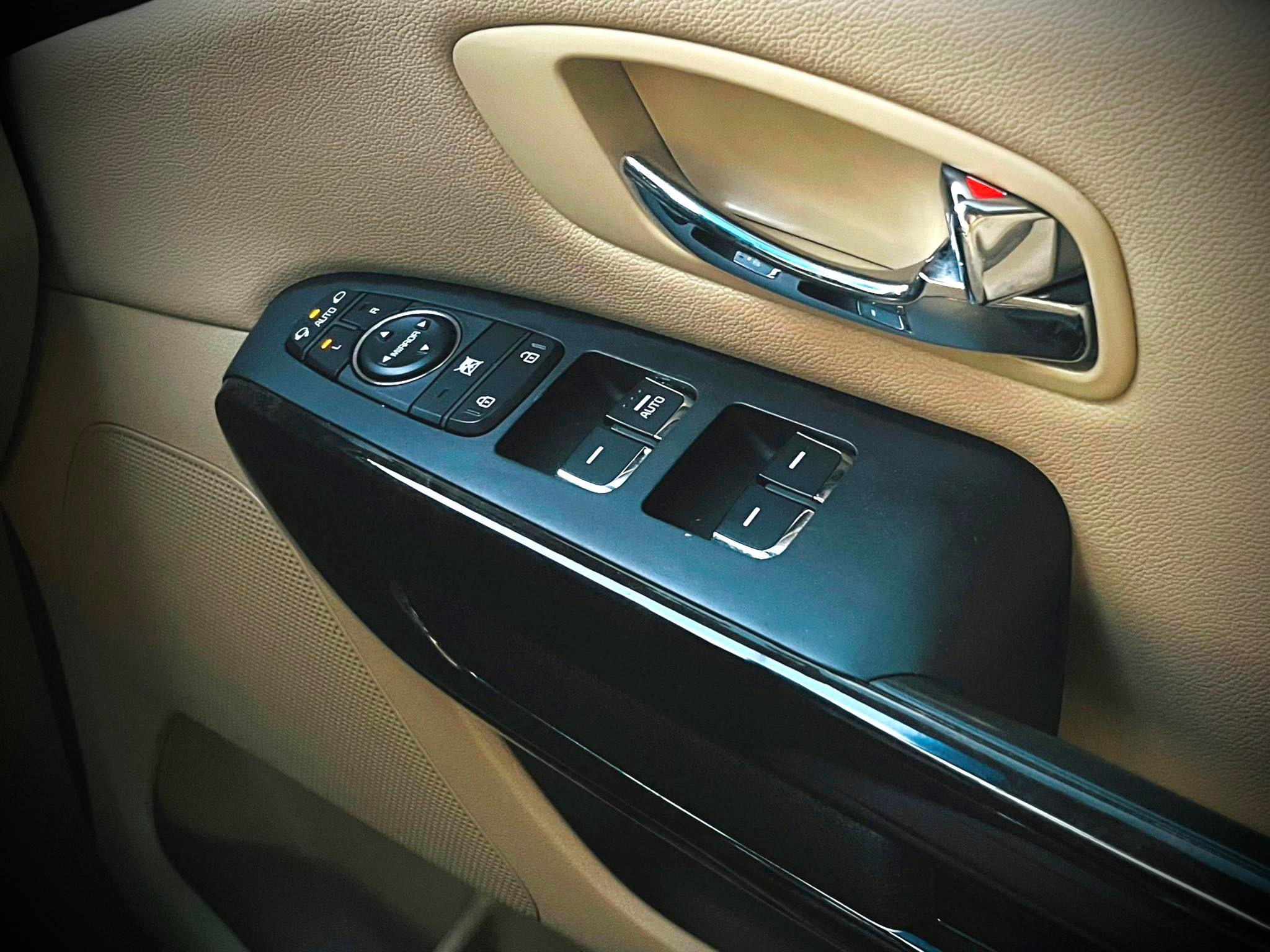 KIA Grand Carnival ขายถูกที่สุดในโลกมนุษย์ (รูปที่ 19)