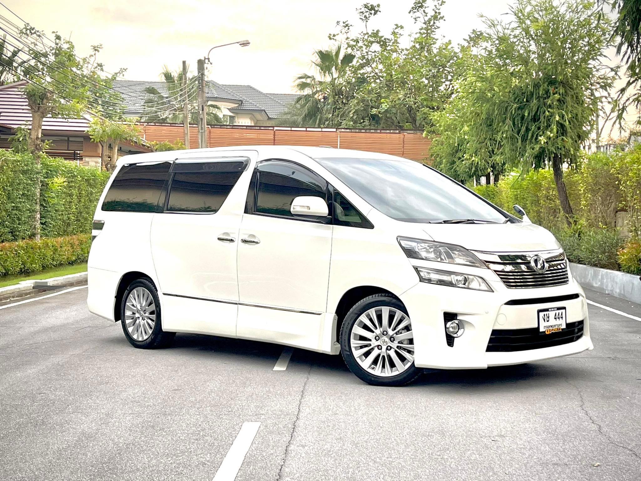 Toyota Vellfire ZG รถมือเดียว ต้องบอกโคตรใหม่ (รูปที่ 2)
