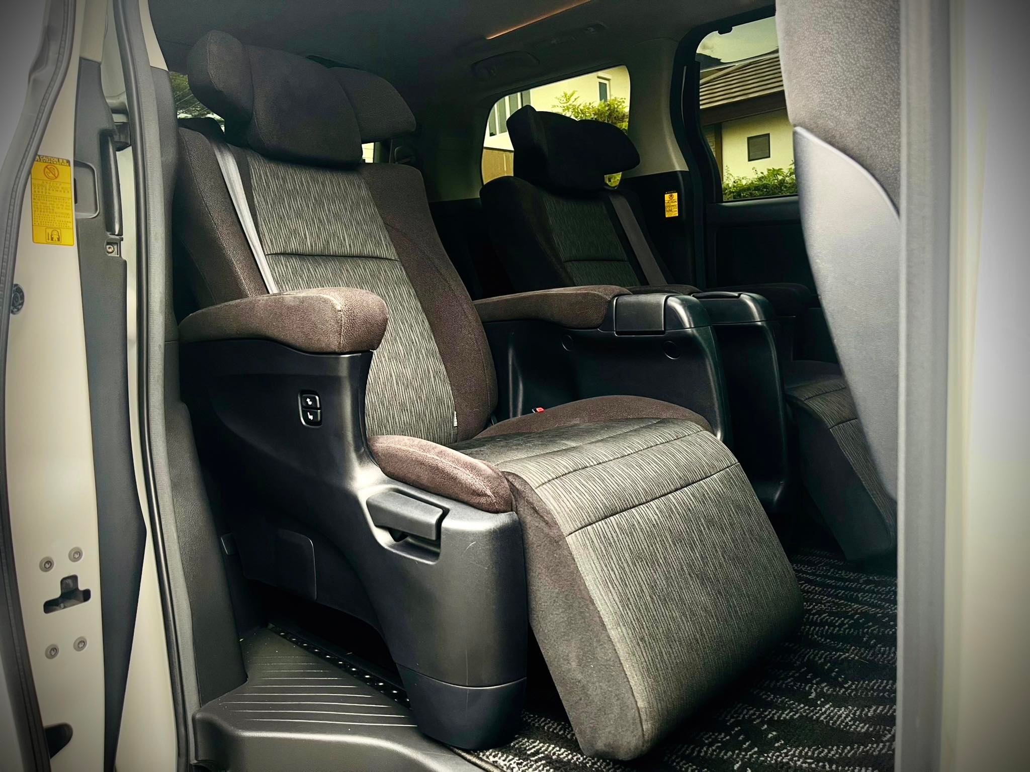 Toyota Vellfire ZG รถมือเดียว ต้องบอกโคตรใหม่ (รูปที่ 32)