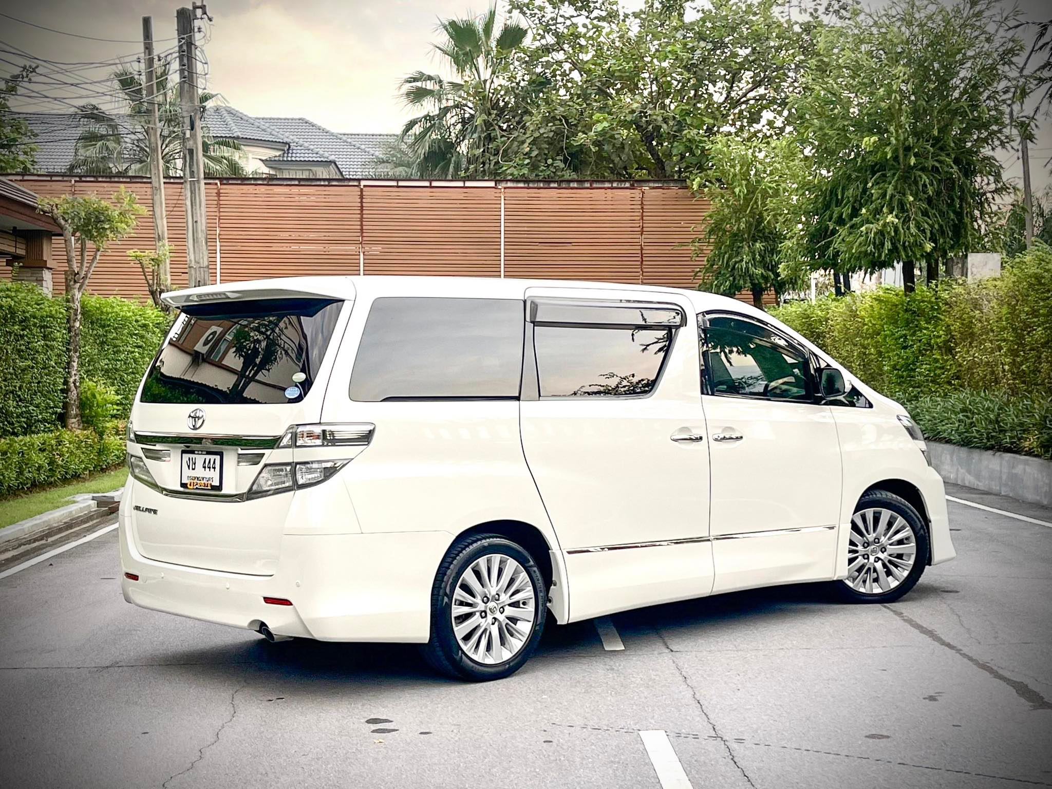 Toyota Vellfire ZG รถมือเดียว ต้องบอกโคตรใหม่ (รูปที่ 16)