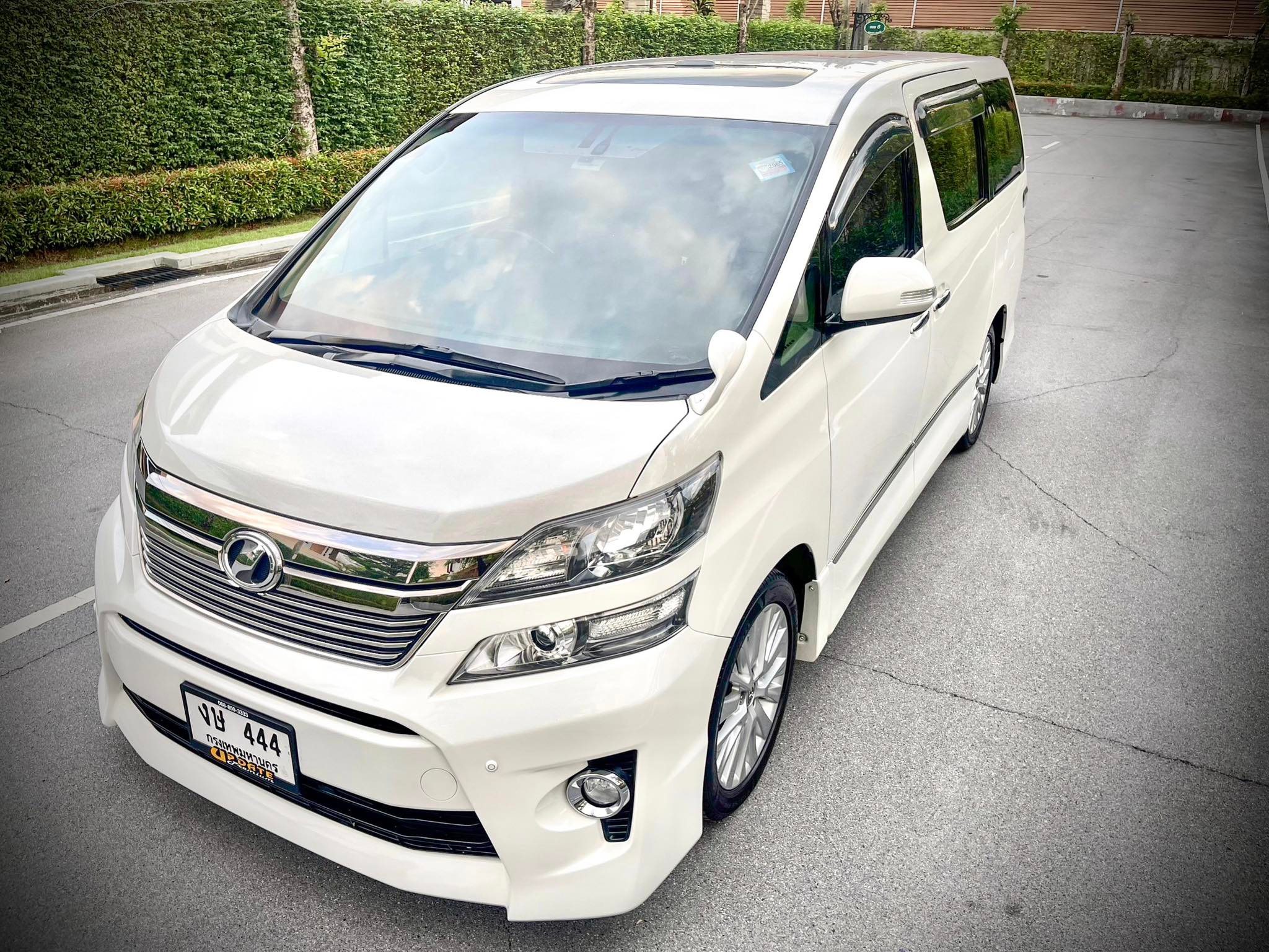 Toyota Vellfire ZG รถมือเดียว ต้องบอกโคตรใหม่