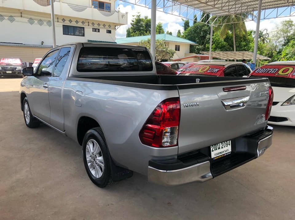 Toyota Hilux Revo Double cab ปี 2018 สีเทา (รูปที่ 2)