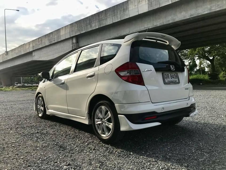 Honda Jazz GE ปี 2011 สีขาว (รูปที่ 17)