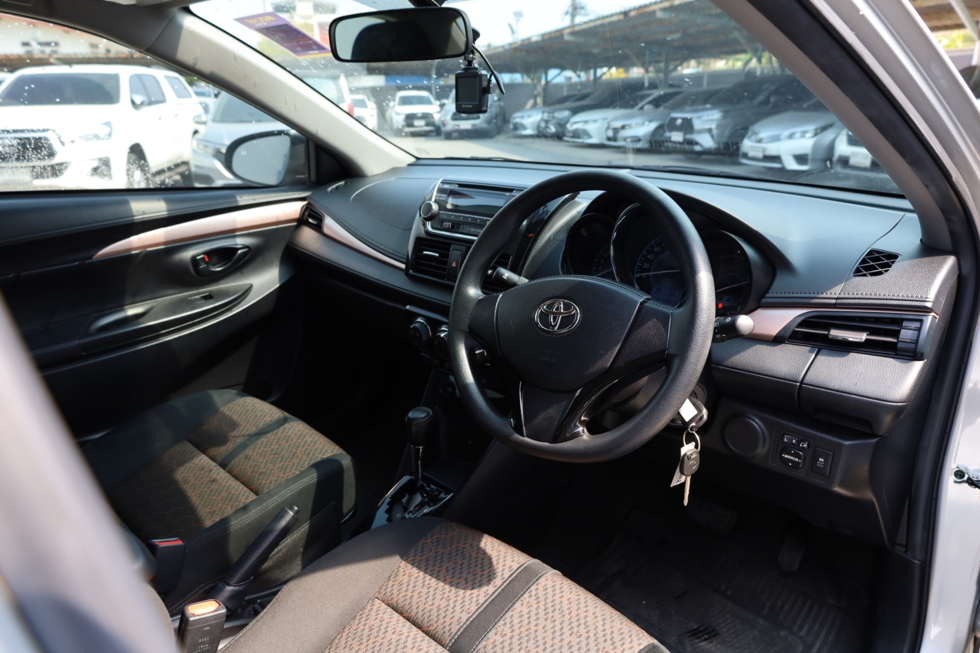 2018 TOYOAt VIOS 1.5E auto ไมล์แท้ 35,000 กม. (รูปที่ 18)