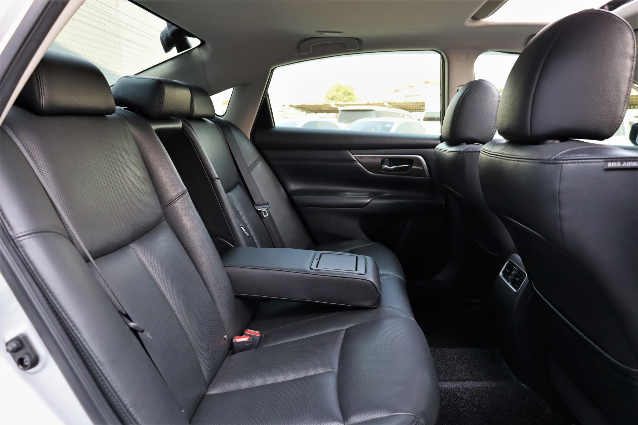 2018 NISSAN TEANA 2.0XL auto หลังคาซันรูฟ ไมล์ 61,xxx km. ฟรีดาวน์