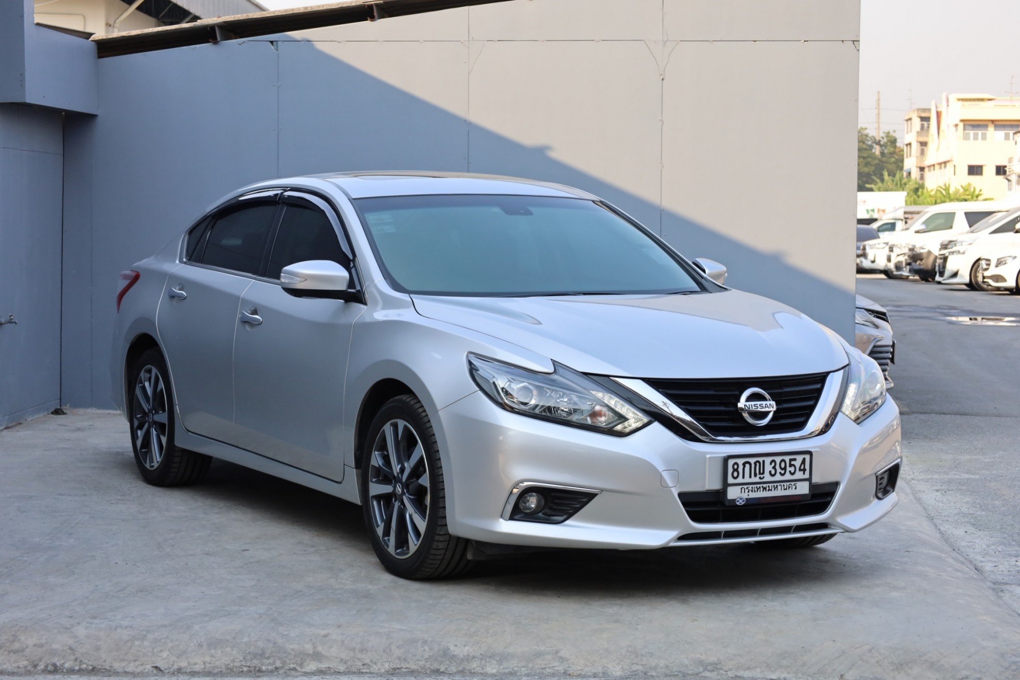 2018 NISSAN TEANA 2.0XL auto หลังคาซันรูฟ ไมล์ 61,xxx km. ฟรีดาวน์