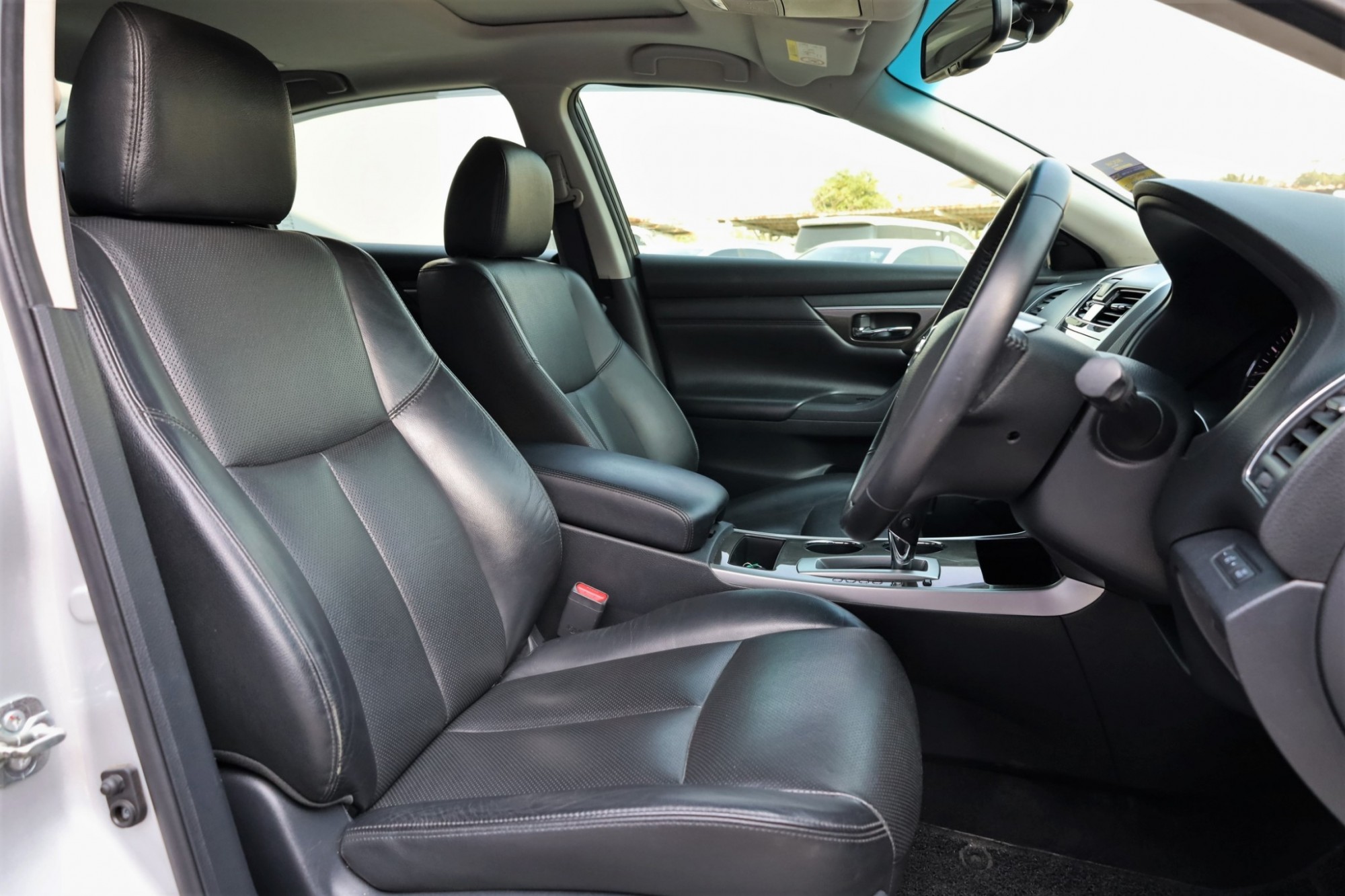 2018 NISSAN TEANA 2.0XL auto หลังคาซันรูฟ ไมล์ 61,xxx km. ฟรีดาวน์