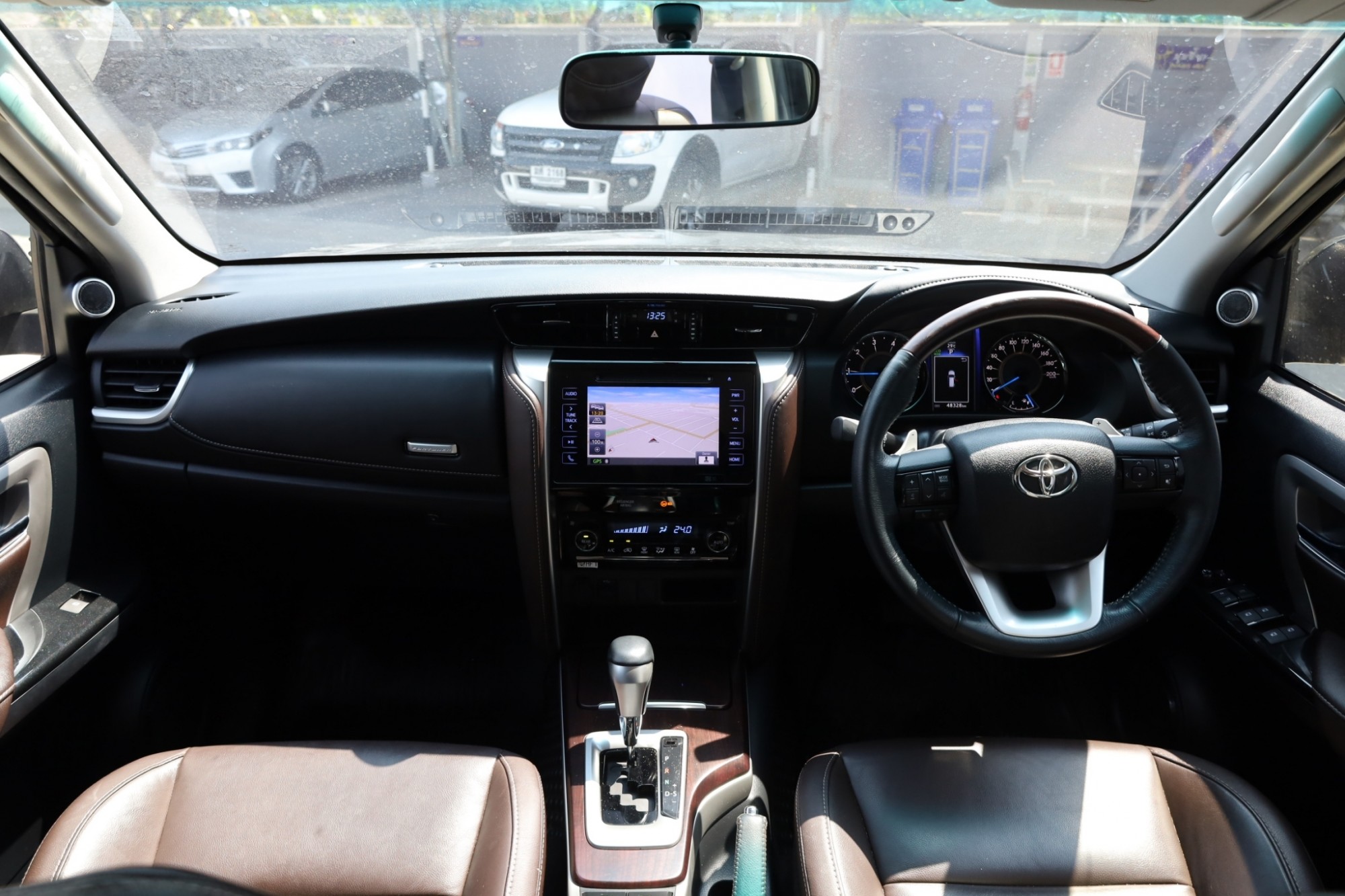 2018 TOYOTA FORTUNER 2.4V auto ไมล์ 48xxx กม. รถสวย สภาพใหม่เอี่ยม