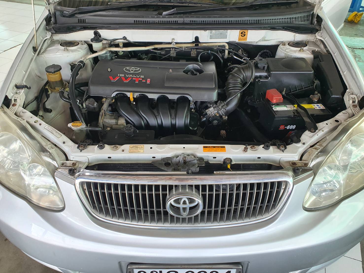 Toyota Corolla Altis 1.6E ปี 2002 สีบรอนซ์เงิน เกียร์ธรรมดา มือ1