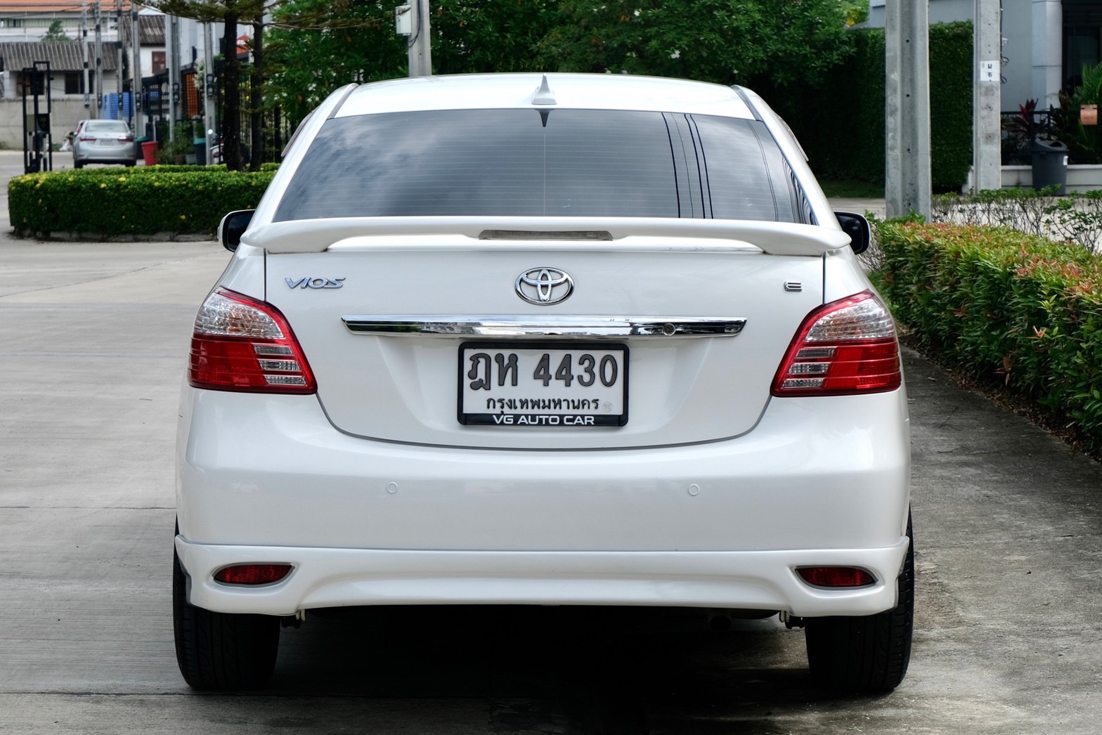 Toyota vios 1.5E ออโต้ เบนซิน ปี2010 สีขาว ฟรีดาวน์ (รูปที่ 4)