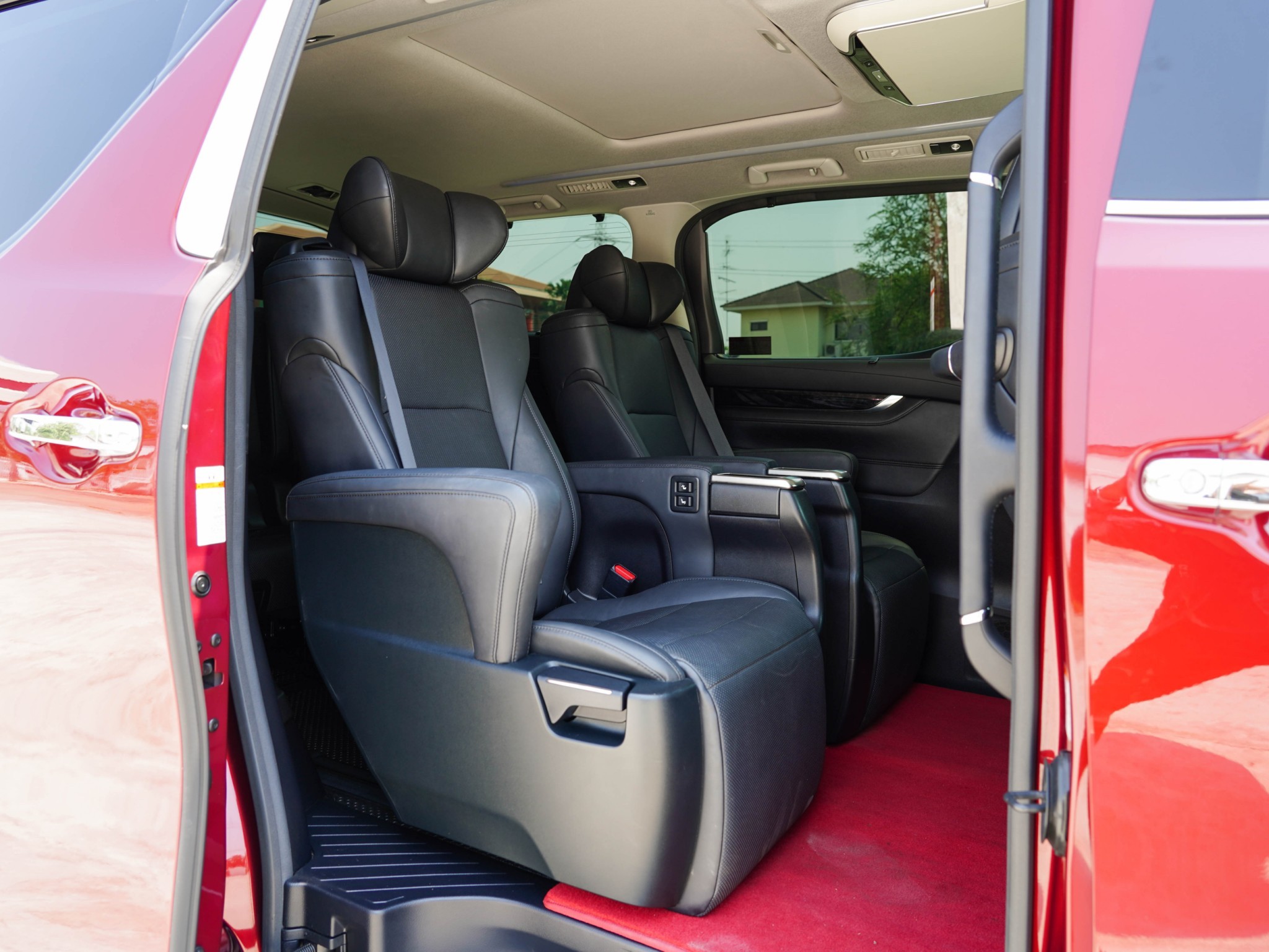 TOYOTA ALPHARD 2.5 S C PACKAGE | ปี : 2021 ไมล์ 20,000 กม.